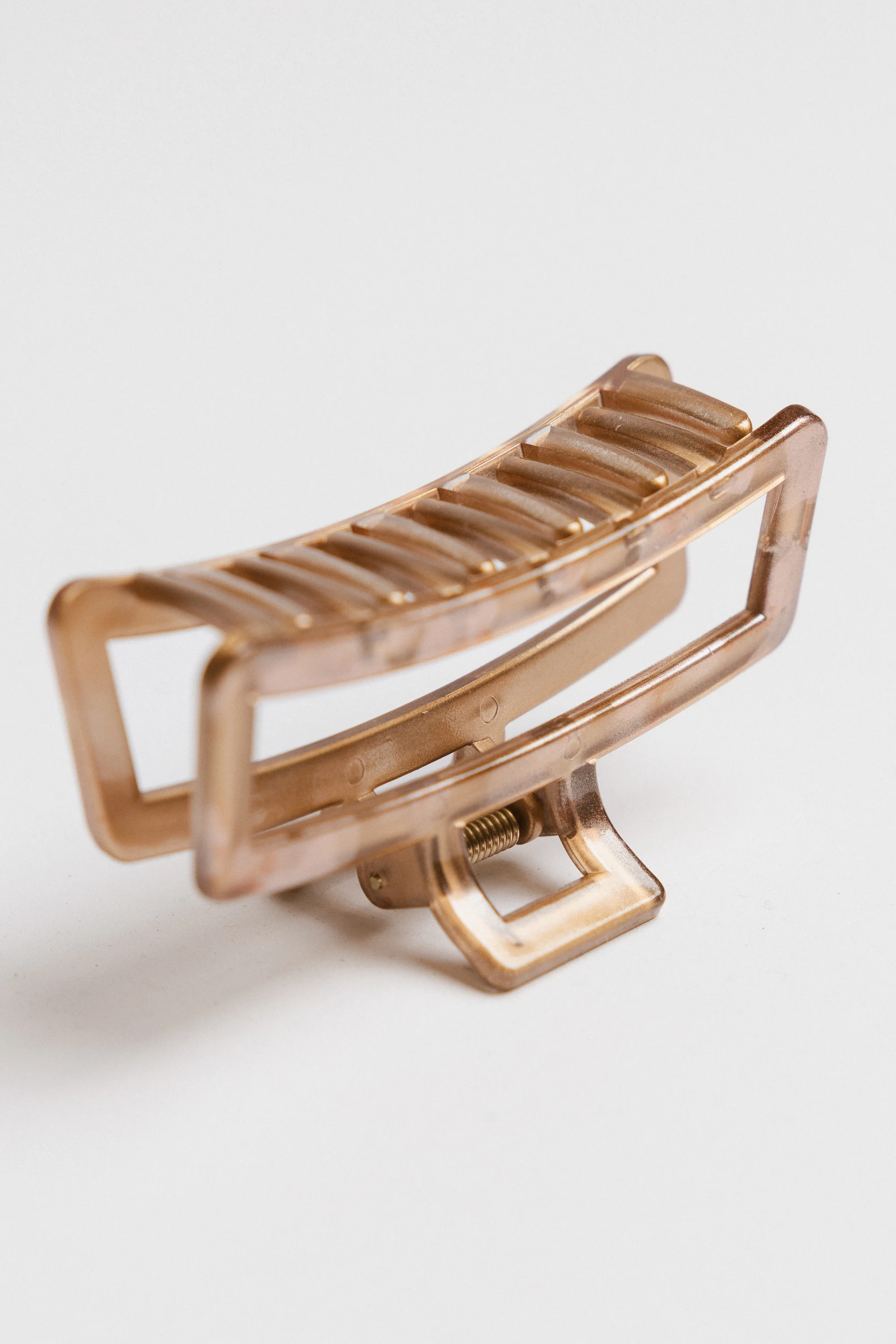 Abstract Cutout Claw Clip in Beige - FINAL SALE - Image 2