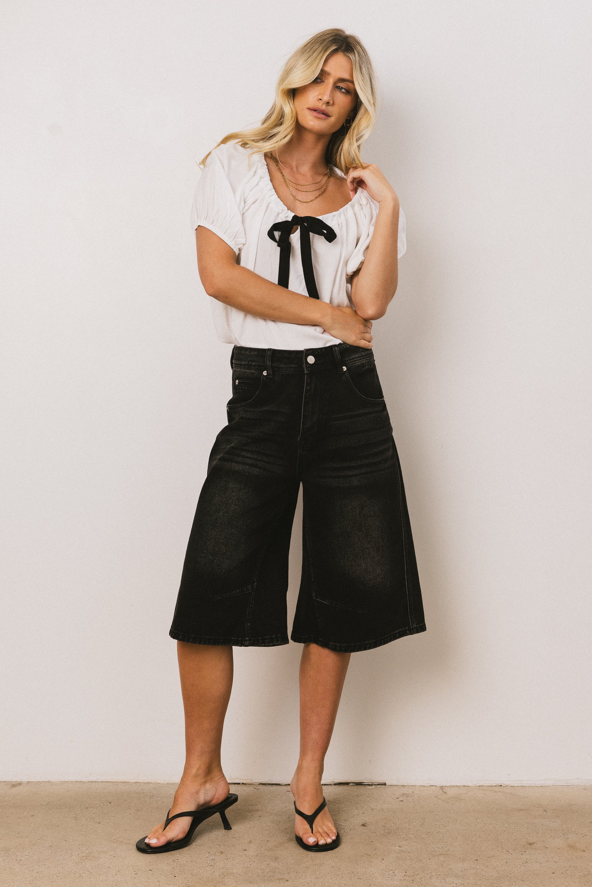 Alden Bermuda Shorts in Black - Image 4