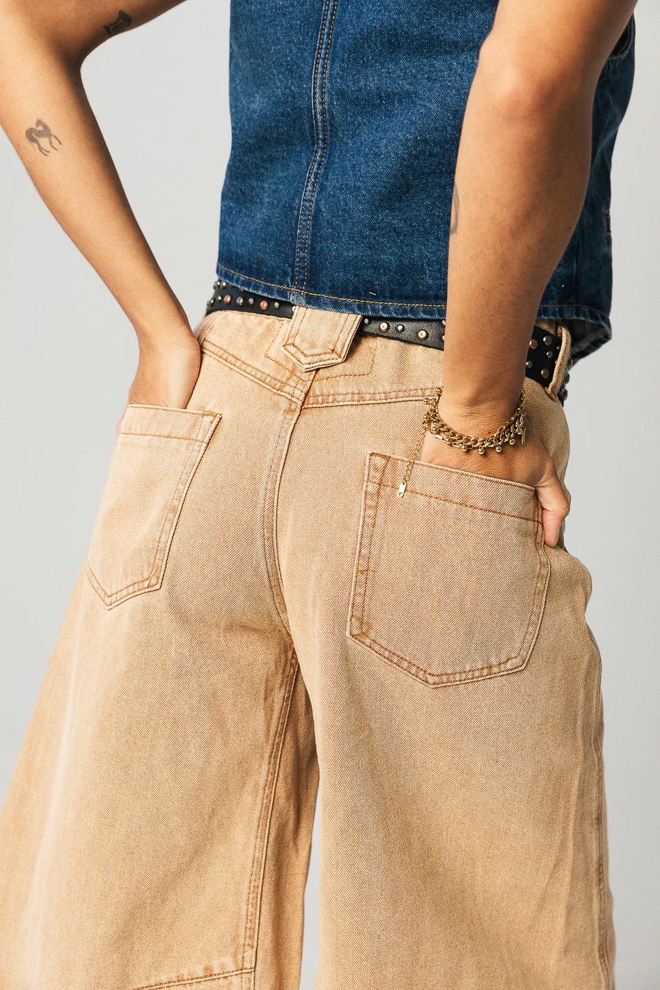 Alden Bermuda Shorts in Rust - Image 2