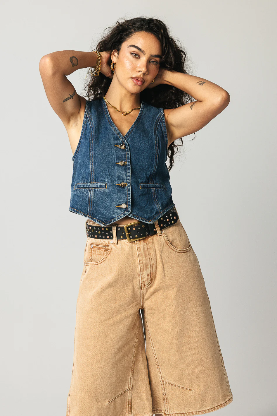 Alden Bermuda Shorts in Rust - Image 3