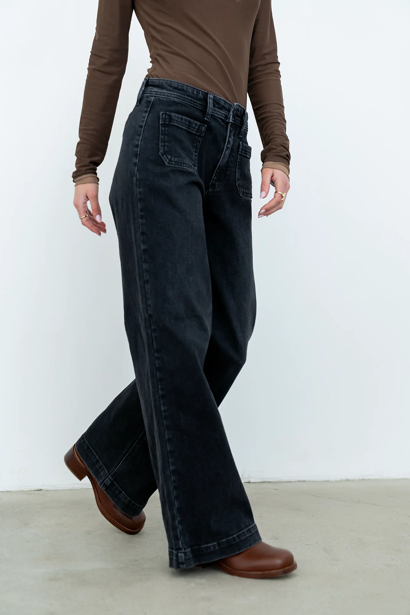 Alexia Wide Leg Jeans in Washed Black - Image 5