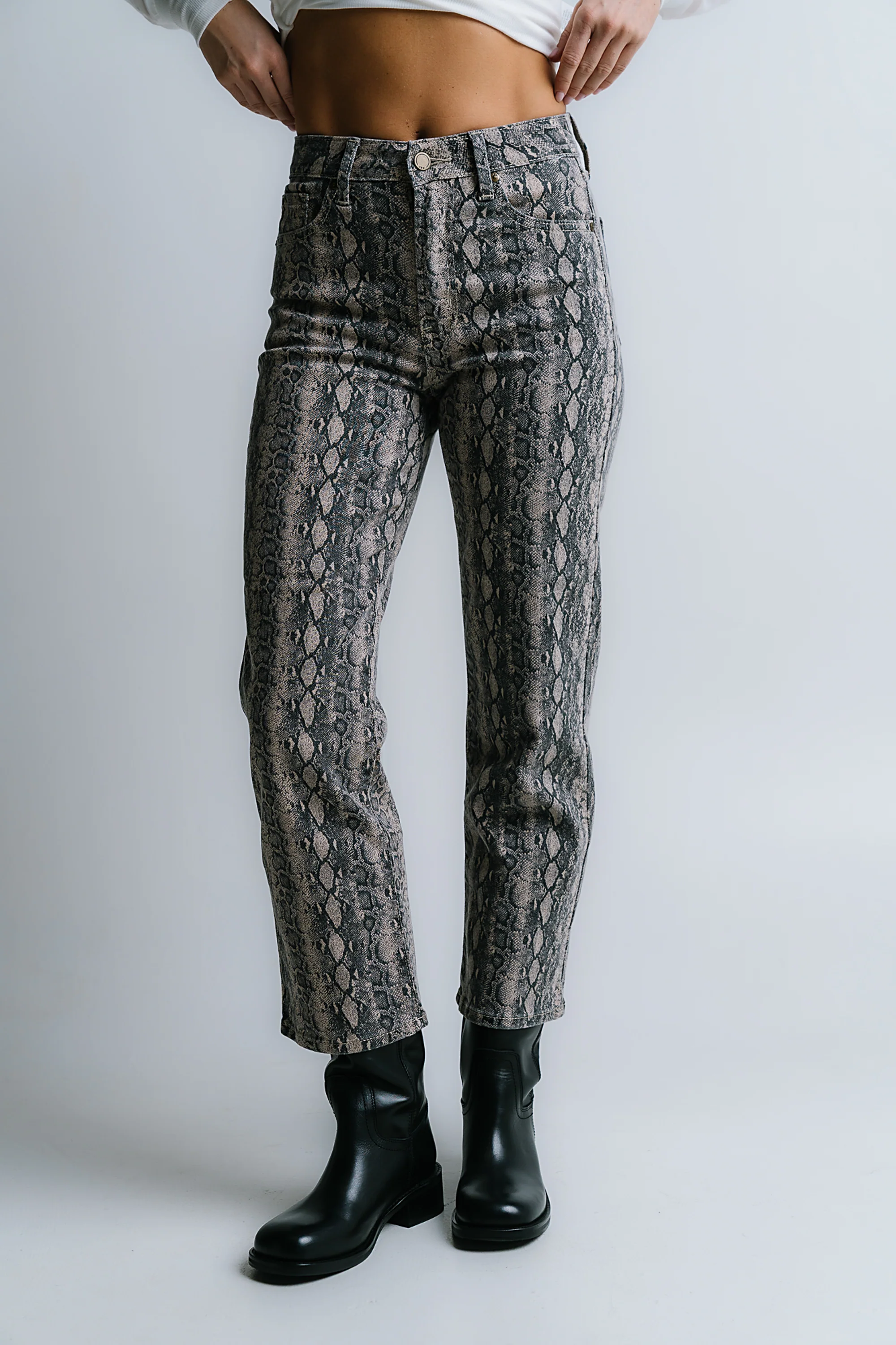 Ana Straight-Leg Jeans - FINAL SALE - Image 2