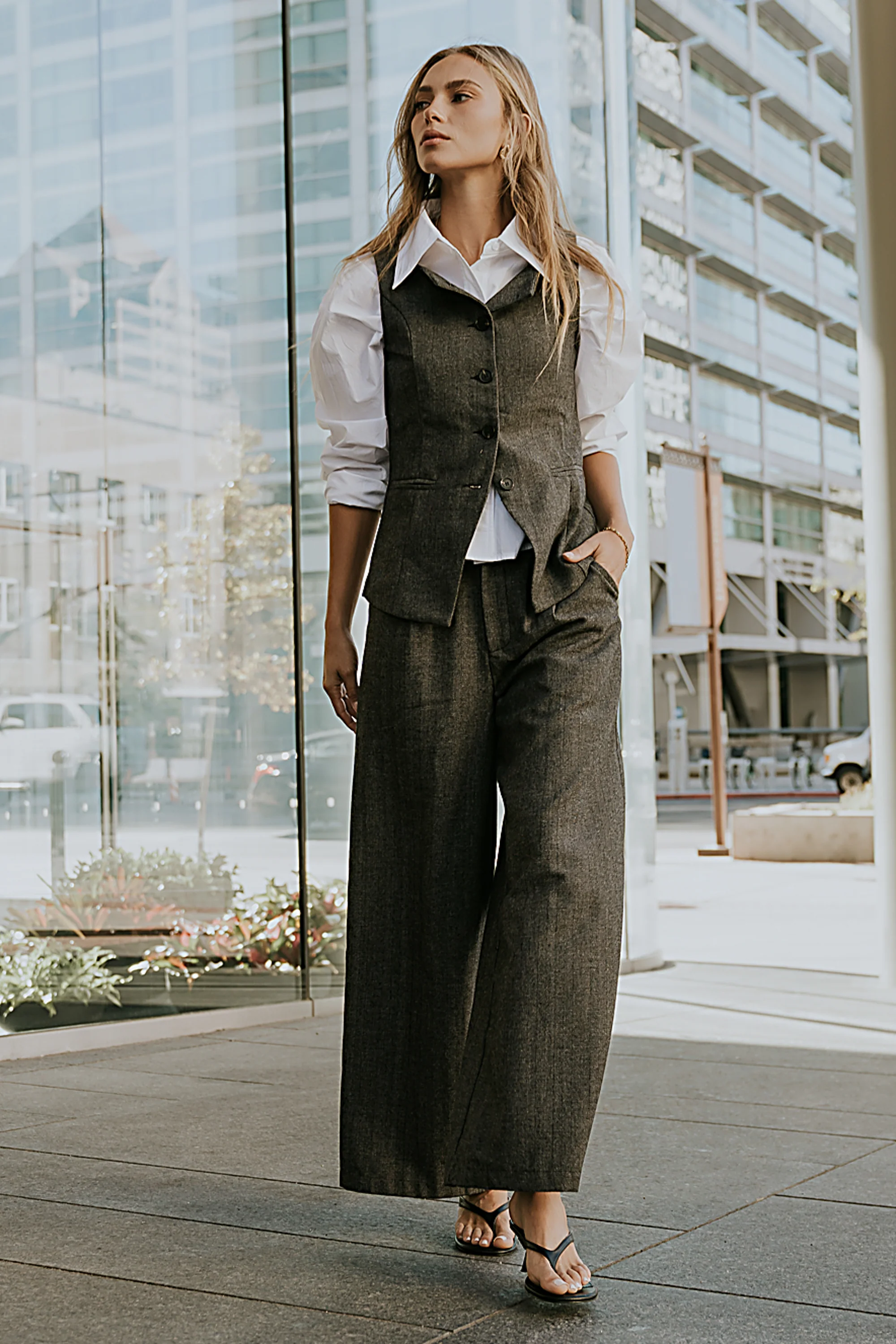 Arden Herringbone Vest - Image 4