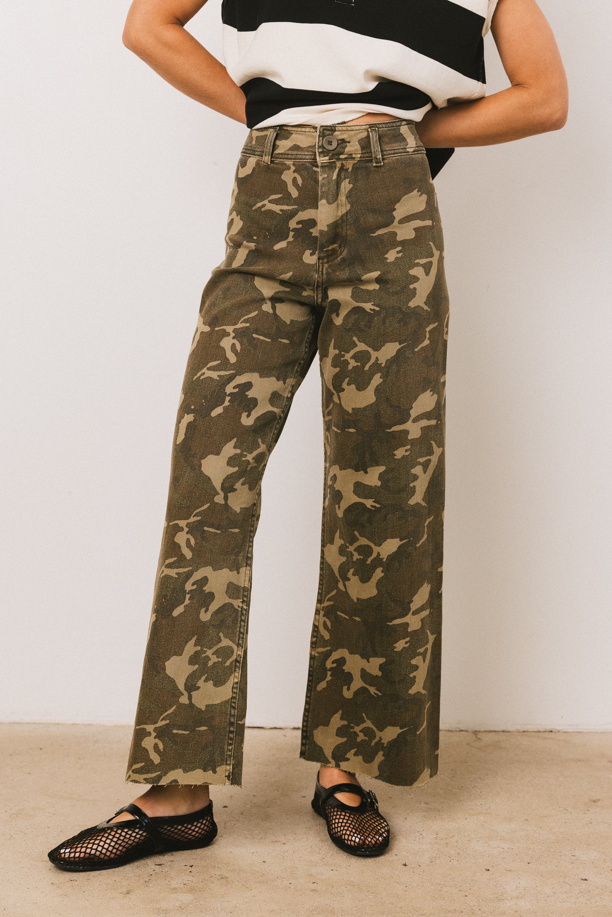Atlas Camo Wide-Leg Jeans - FINAL SALE - Image 7