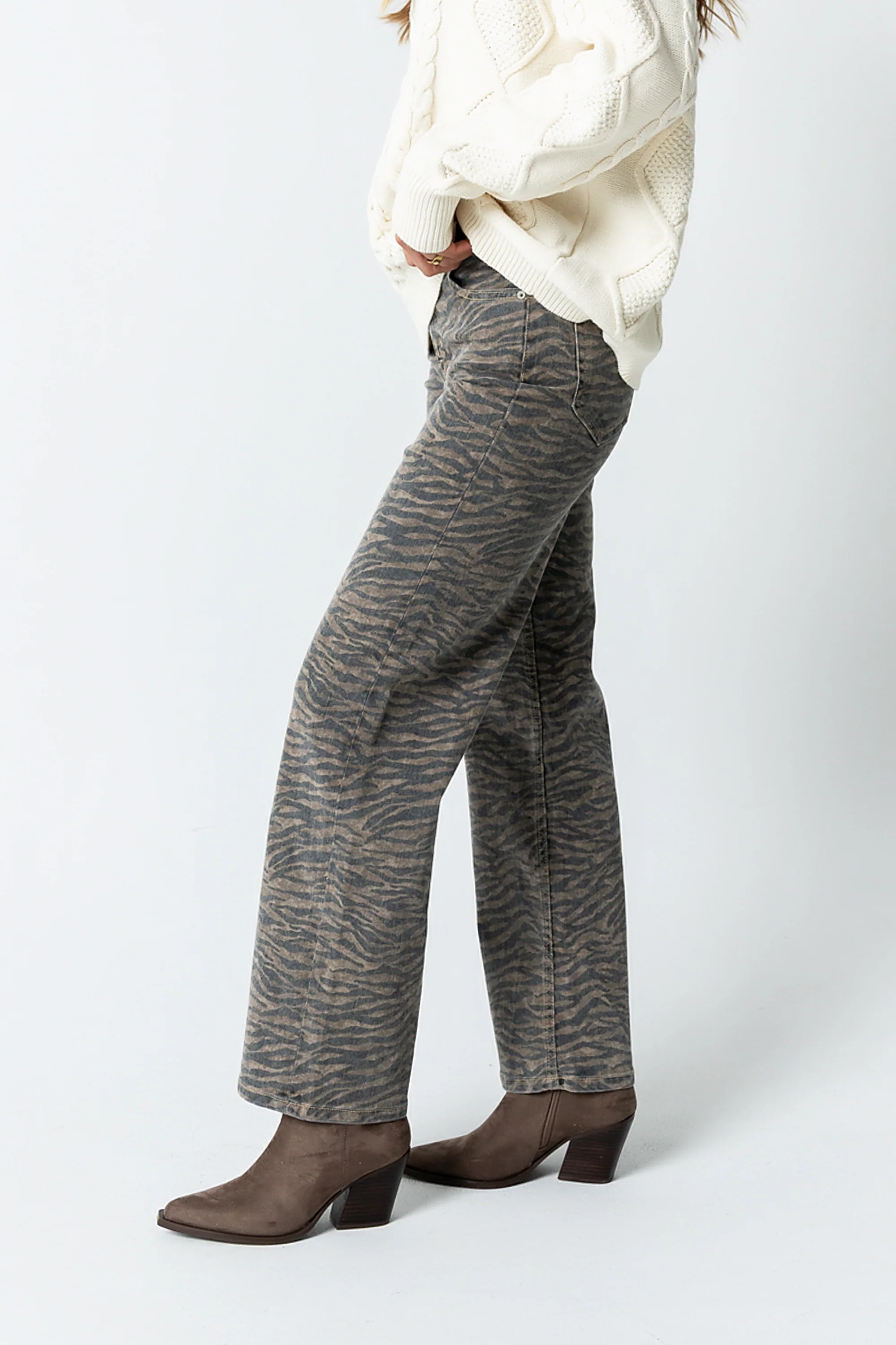 Avia Wide Leg Jeans - Image 2