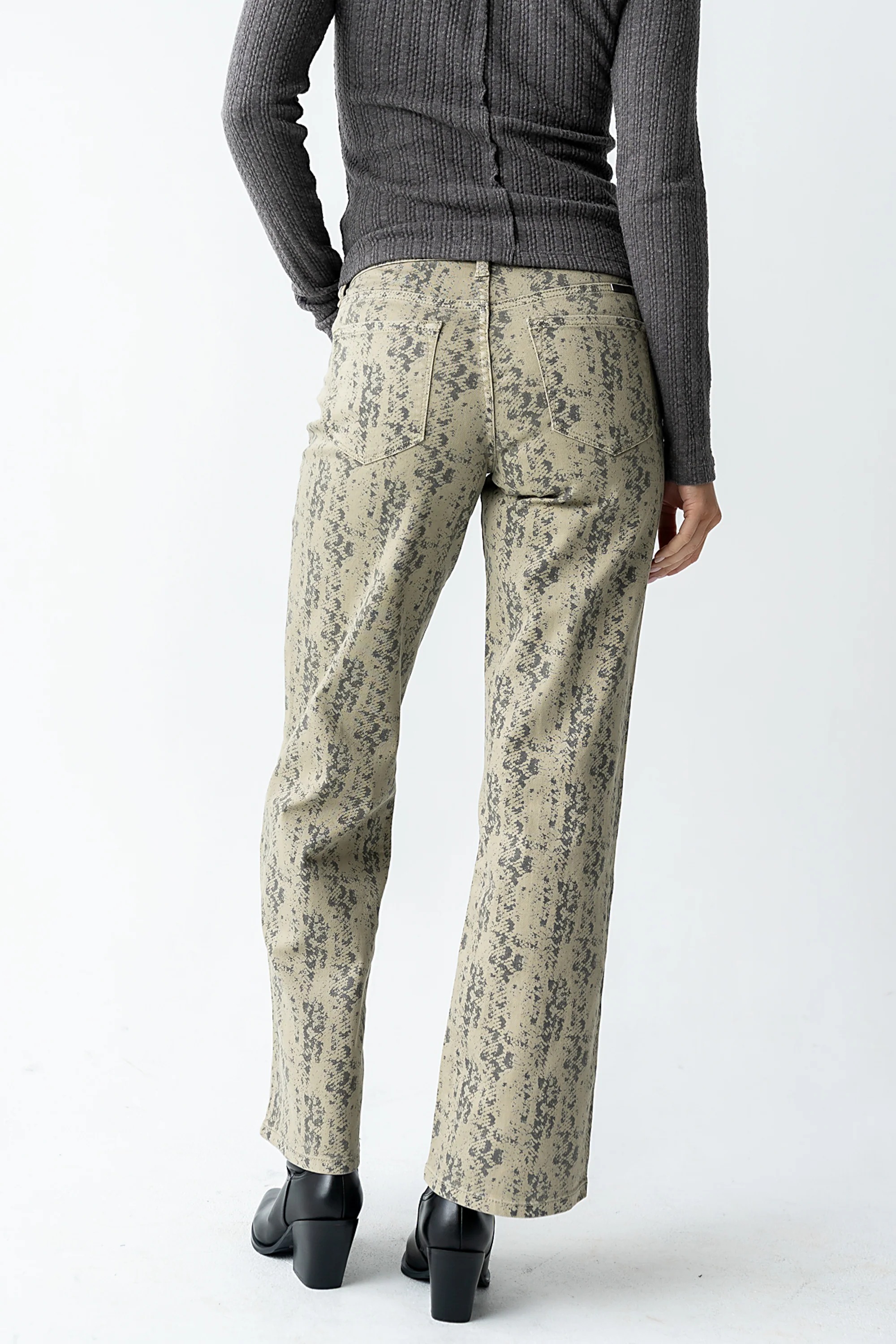 Bailey Straight Leg Jeans - Image 4