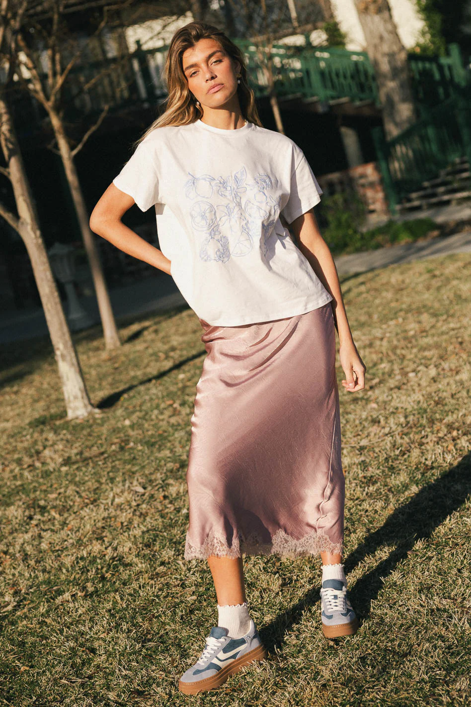 Beau Lace Trim Midi Skirt in Mauve - FINAL SALE - Image 2
