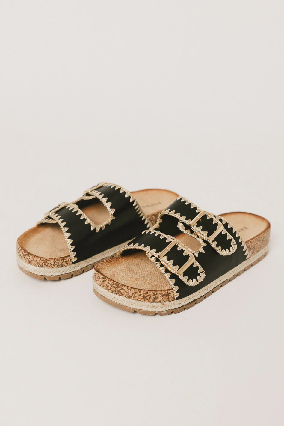 Brooks Sandal in Black