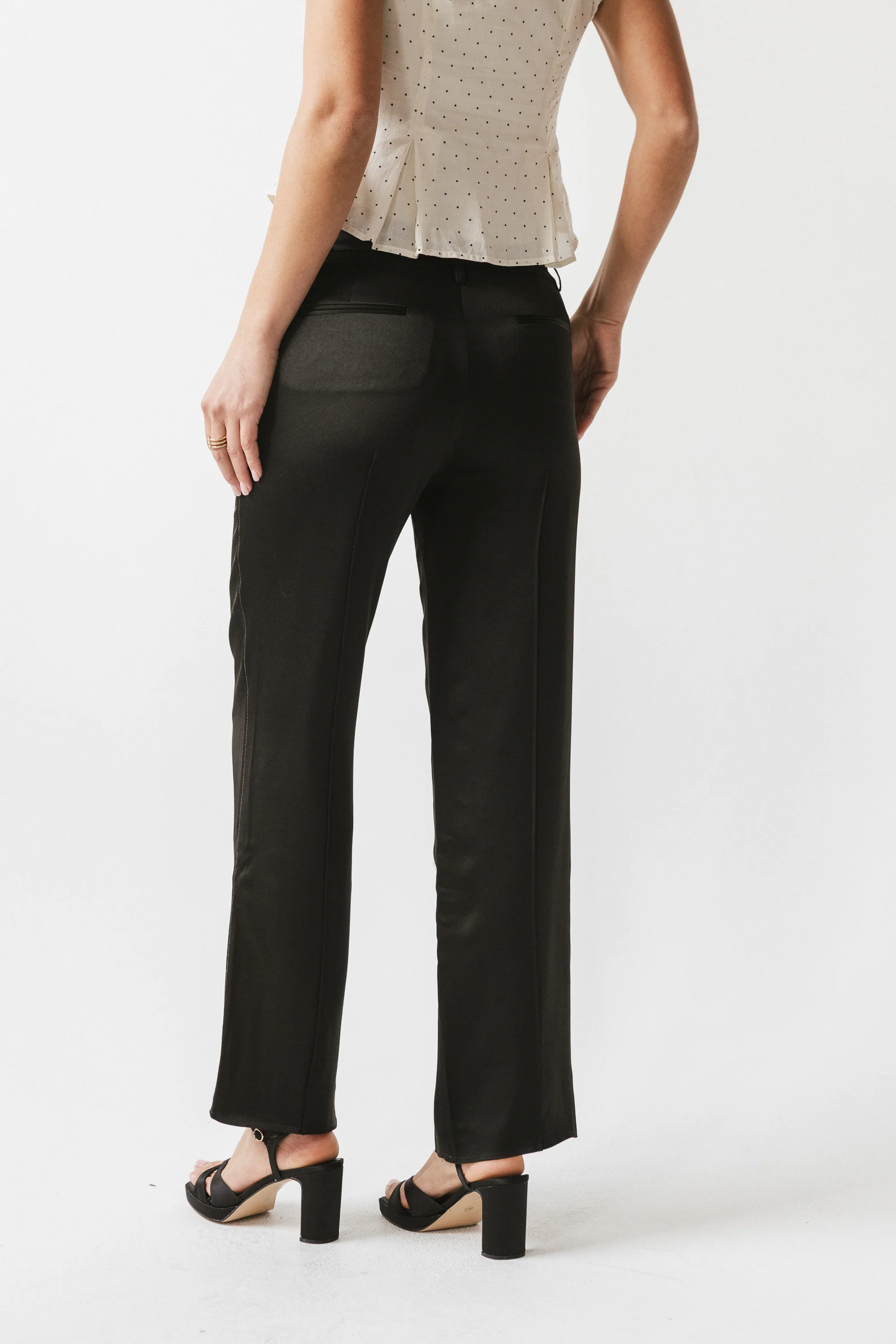 Camile Tapered Trouser in Black - Image 3