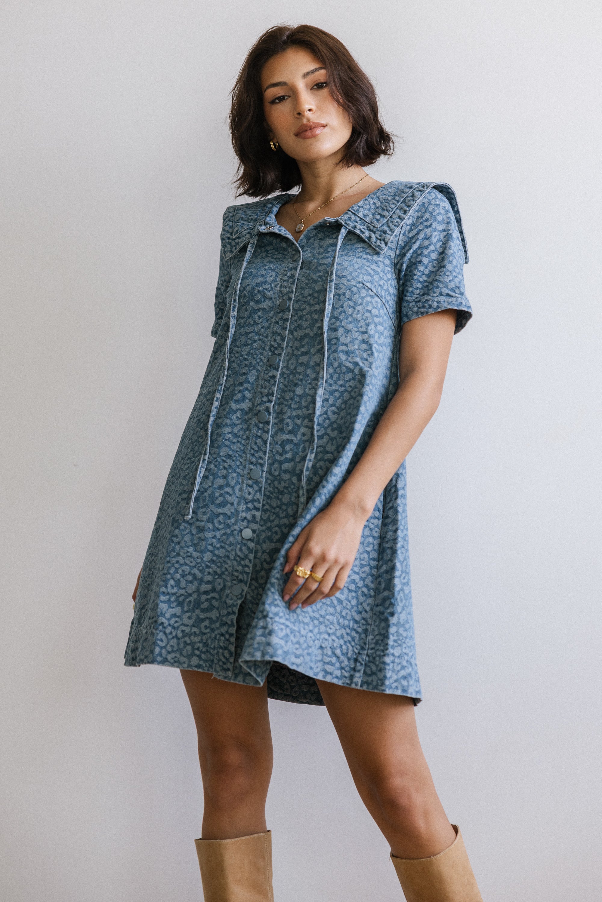 Camryn Collared Baby Doll Dress in Medium Wash - FINAL SALE - Image 6