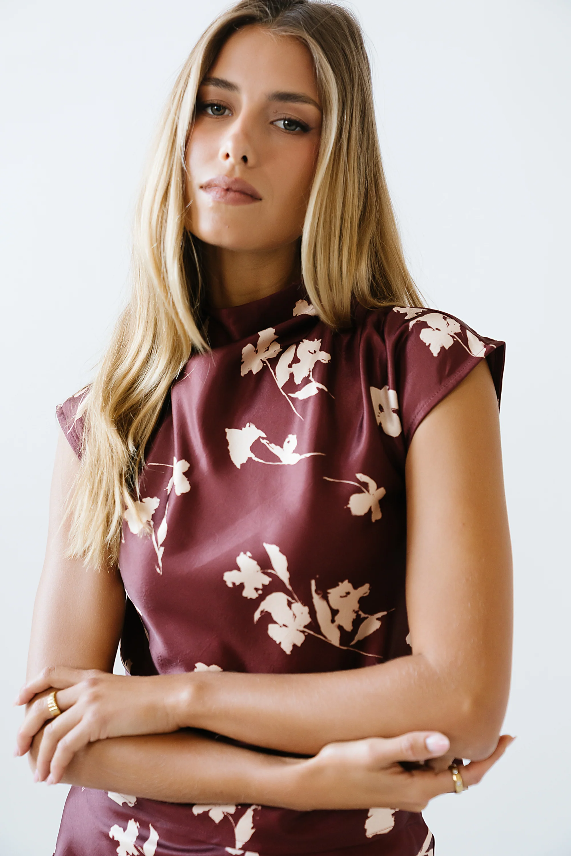 Carsyn Floral Top in Red-Brown - FINAL SALE - Image 4