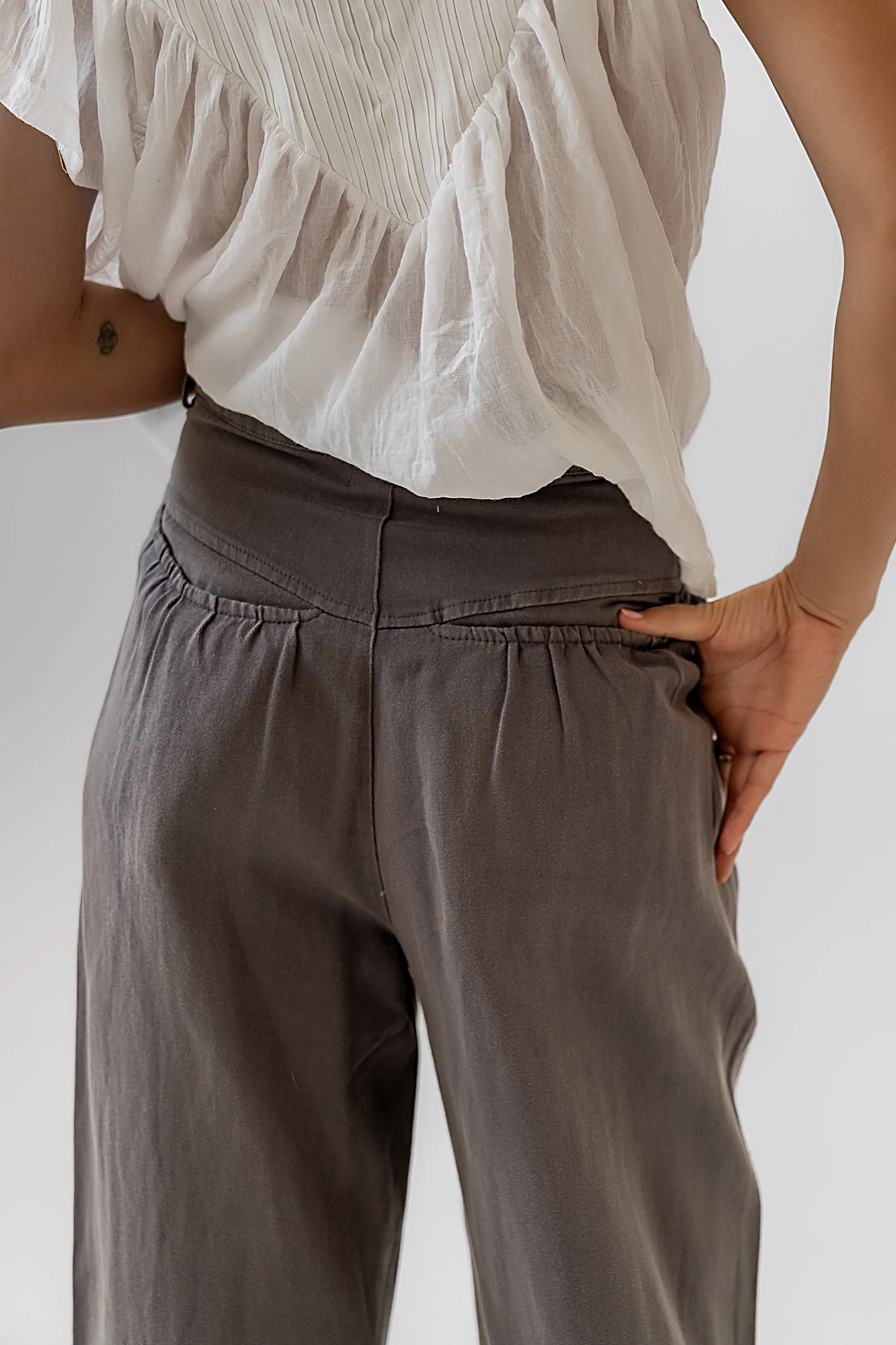 Casey Cropped Wide Leg Pants in Grey - FINAL SALE - Image 5