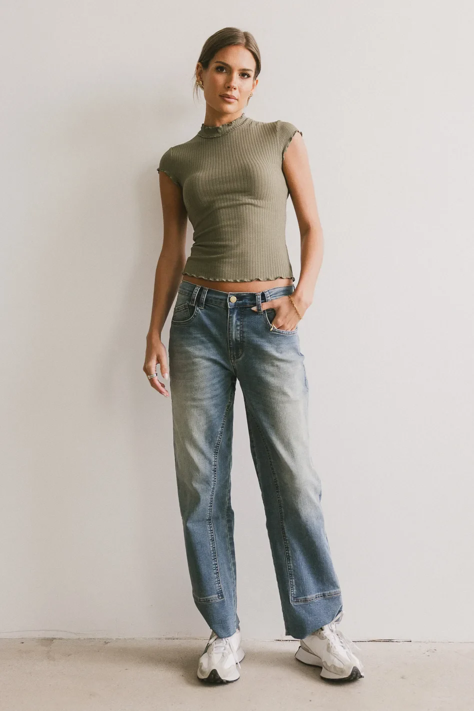 Casey Lettuce Hem Tee in Olive - FINAL SALE - Image 3