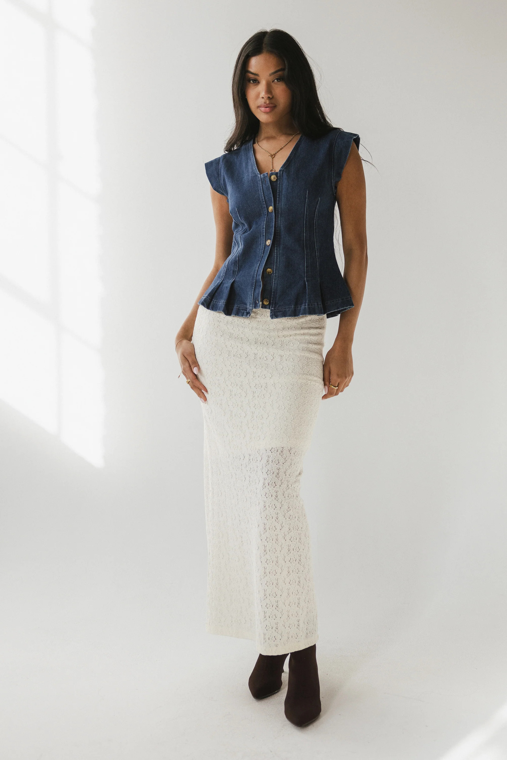 Cassie Pleated Blouse in Medium Wash - Image 4