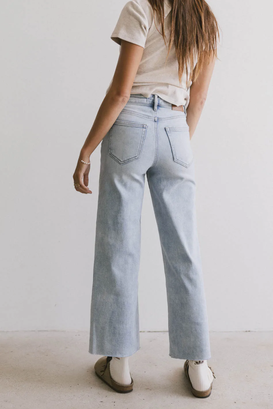 Colette Wide Leg Jeans in Light Wash - Image 3