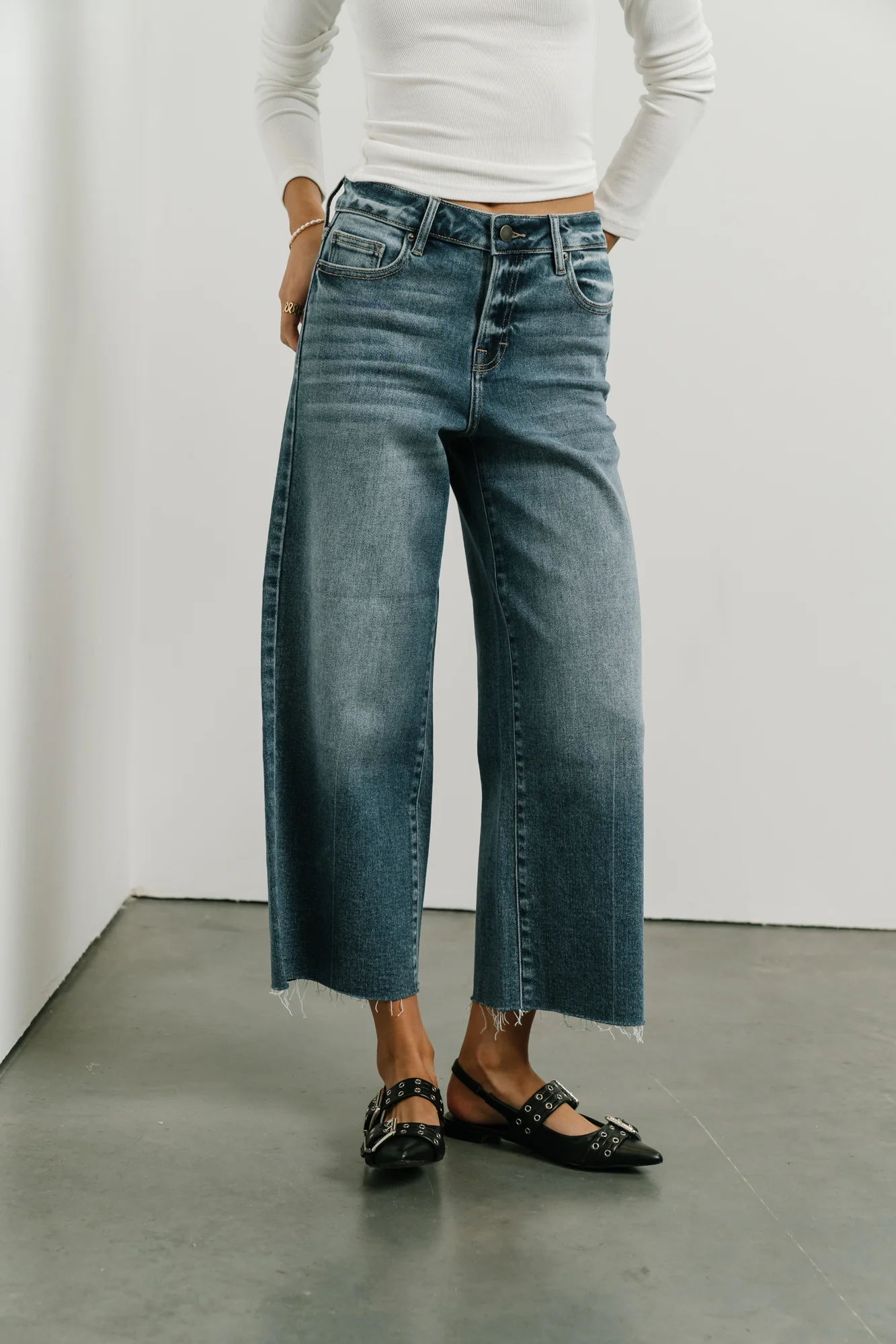 Colette Wide Leg Jeans in Medium Wash - FINAL SALE - Image 5