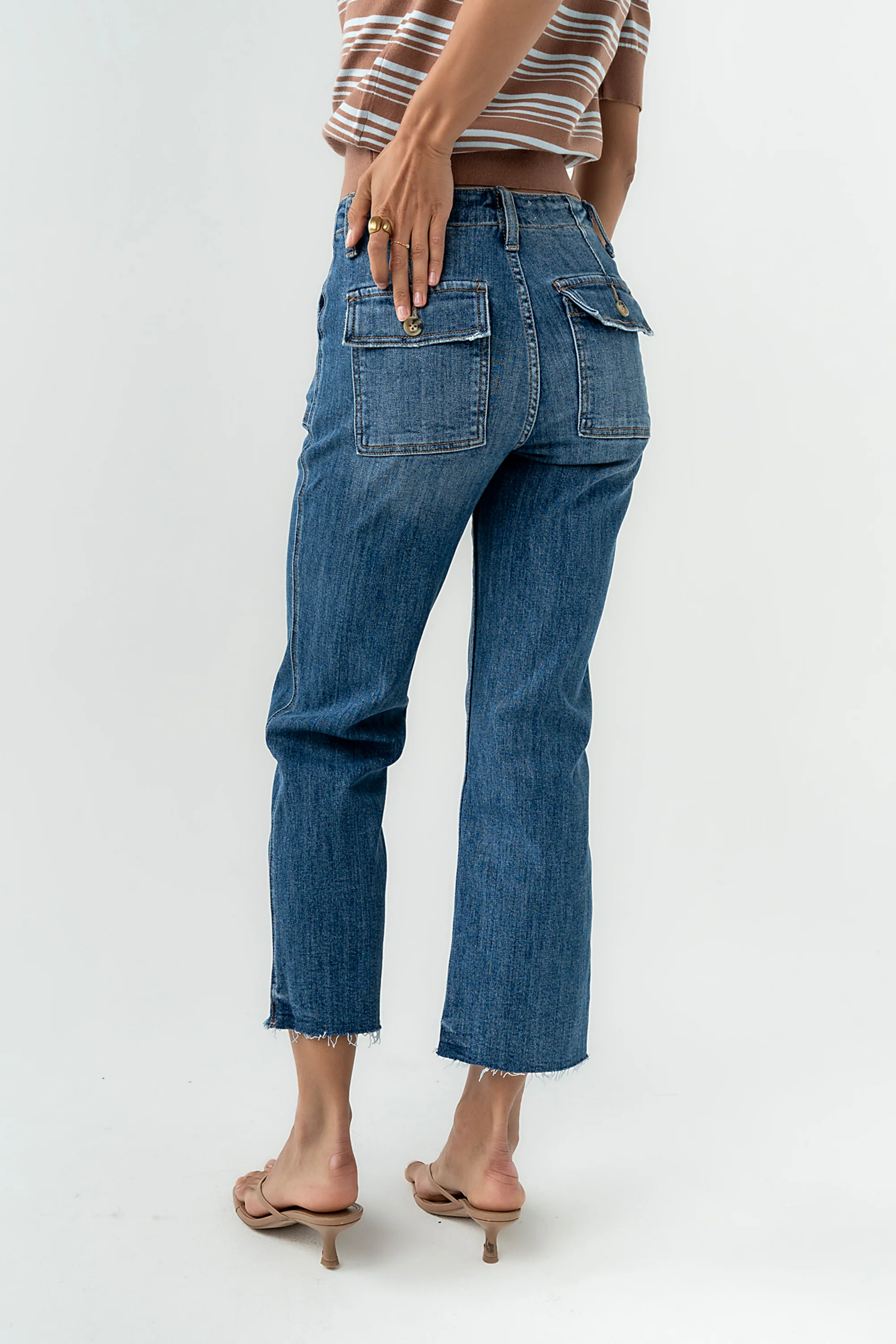 Eileen Cropped Straight Leg Jeans - Image 3