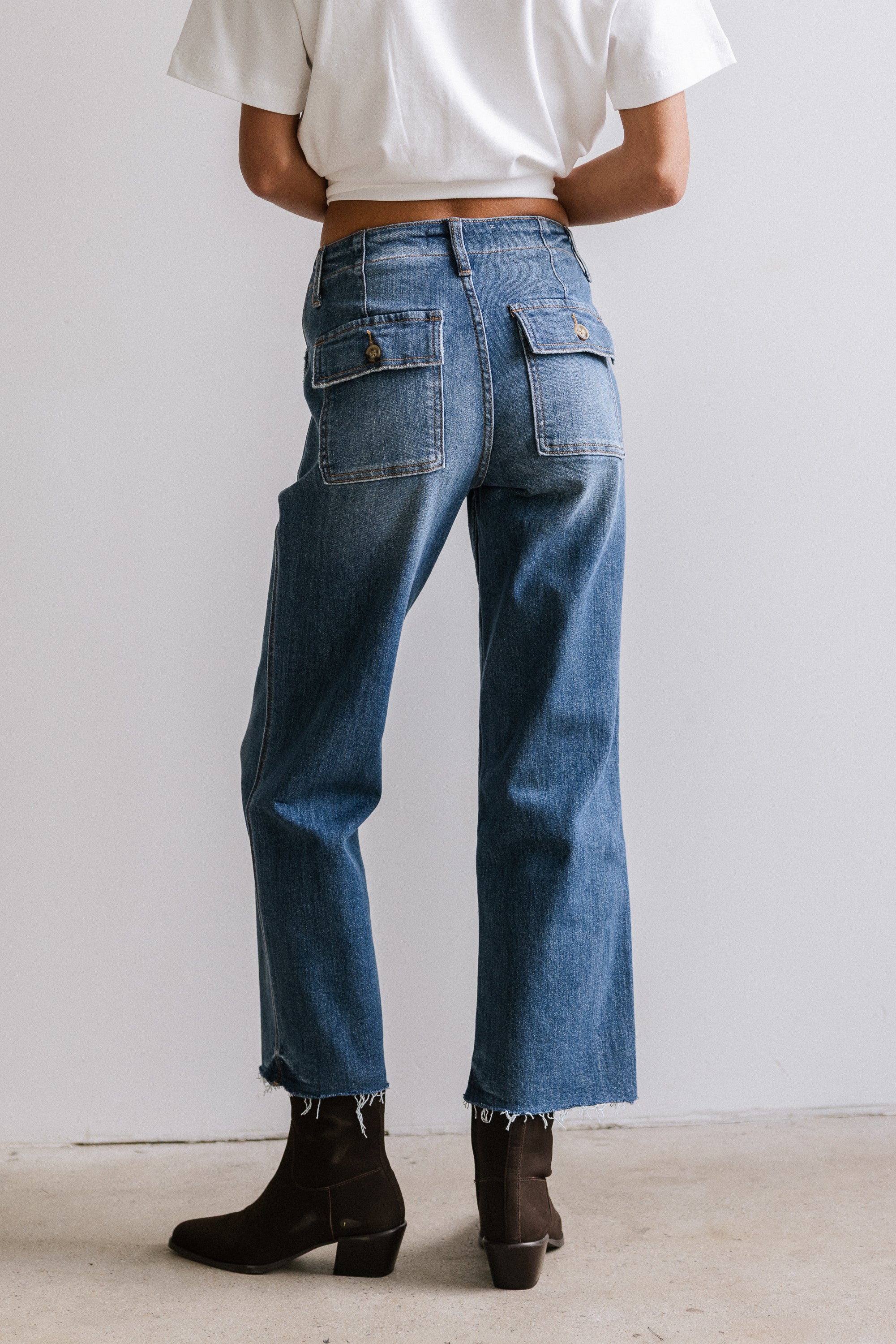 Eileen Cropped Straight Leg Jeans - Image 7