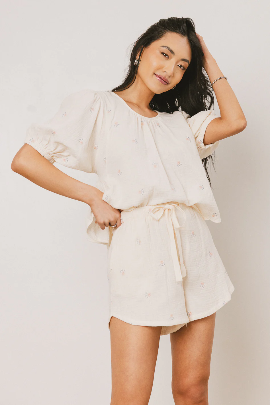 Elia Floral Shorts in Beige - FINAL SALE - Image 5