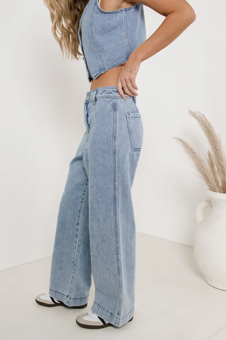 Georgia Wide Leg Jeans in Light Wash - FINAL SALE - Image 5