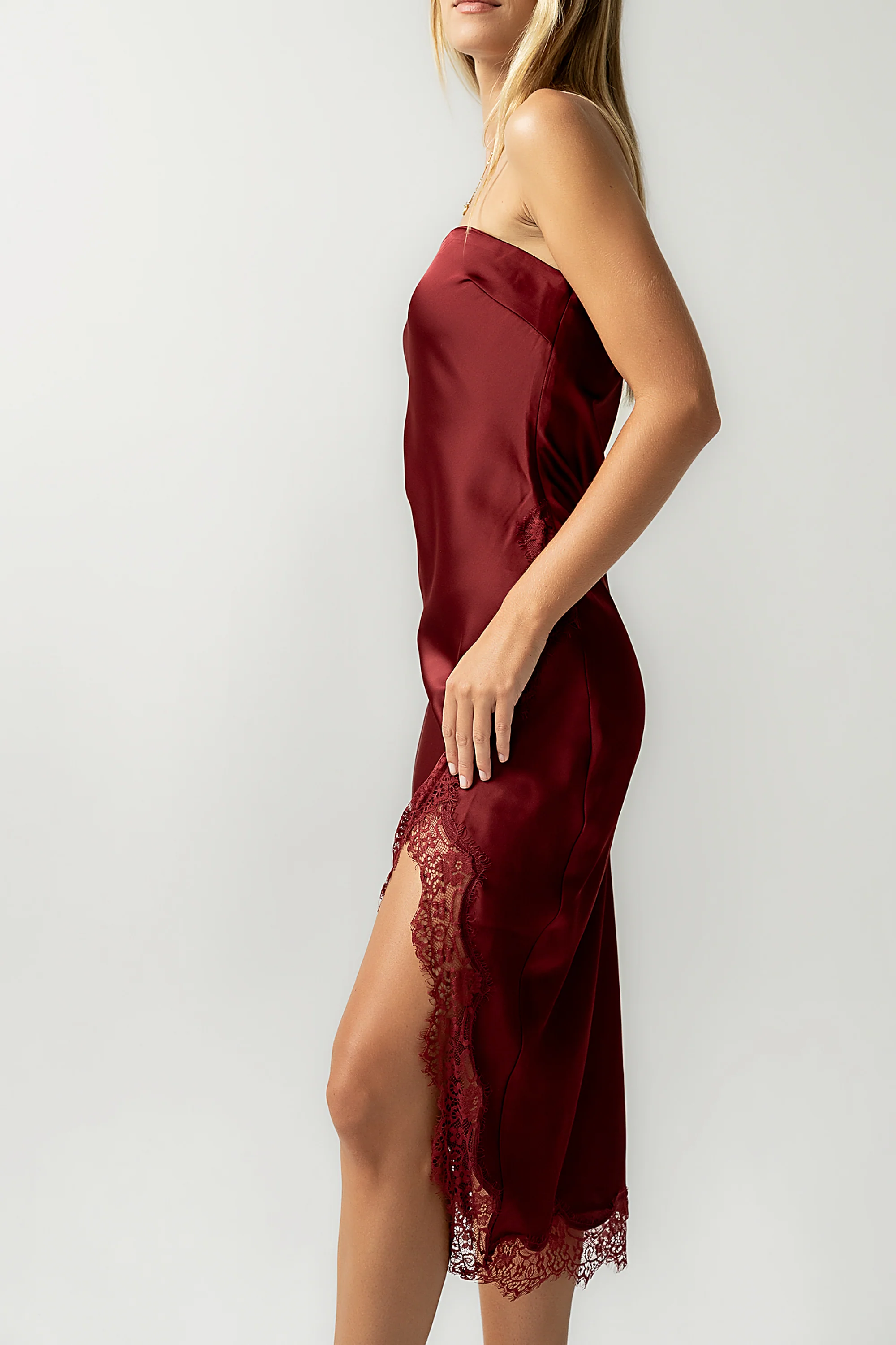 Goldie Lace Trim Midi Dress in Wine - FINAL SALE - Image 2