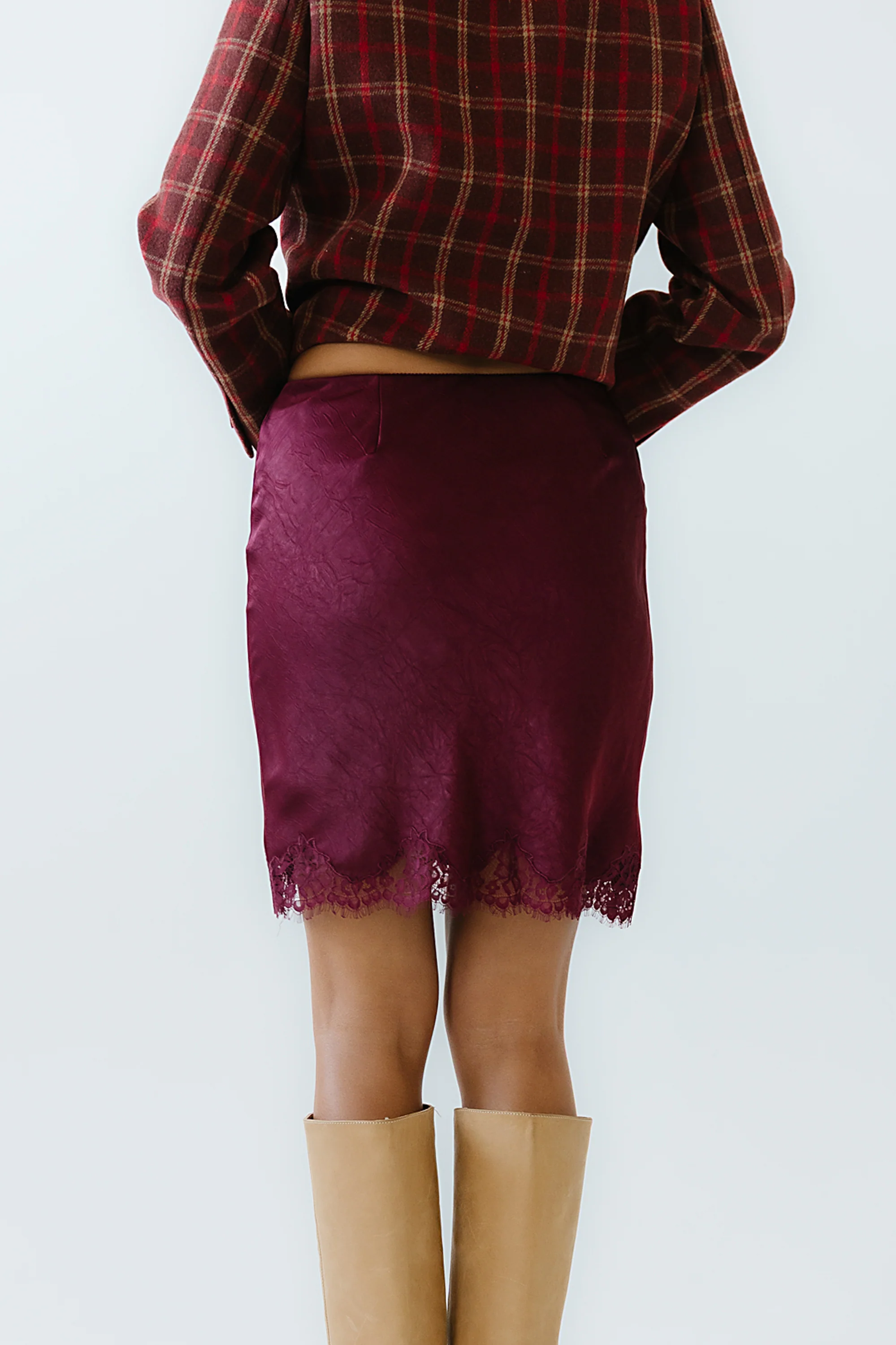 Harper Lace Trim Mini Skirt in Wine - FINAL SALE - Image 4