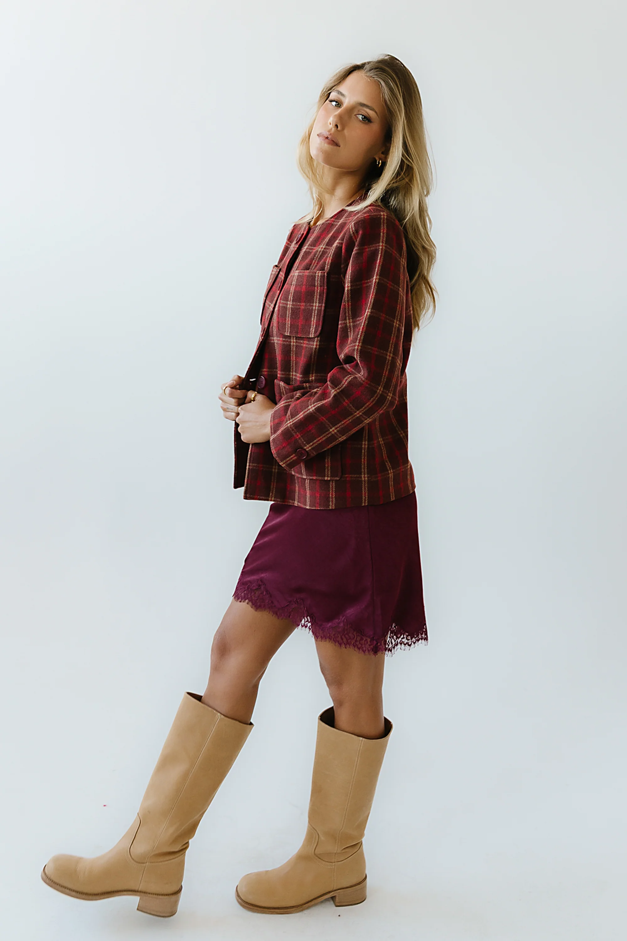 Harper Lace Trim Mini Skirt in Wine - FINAL SALE - Image 5