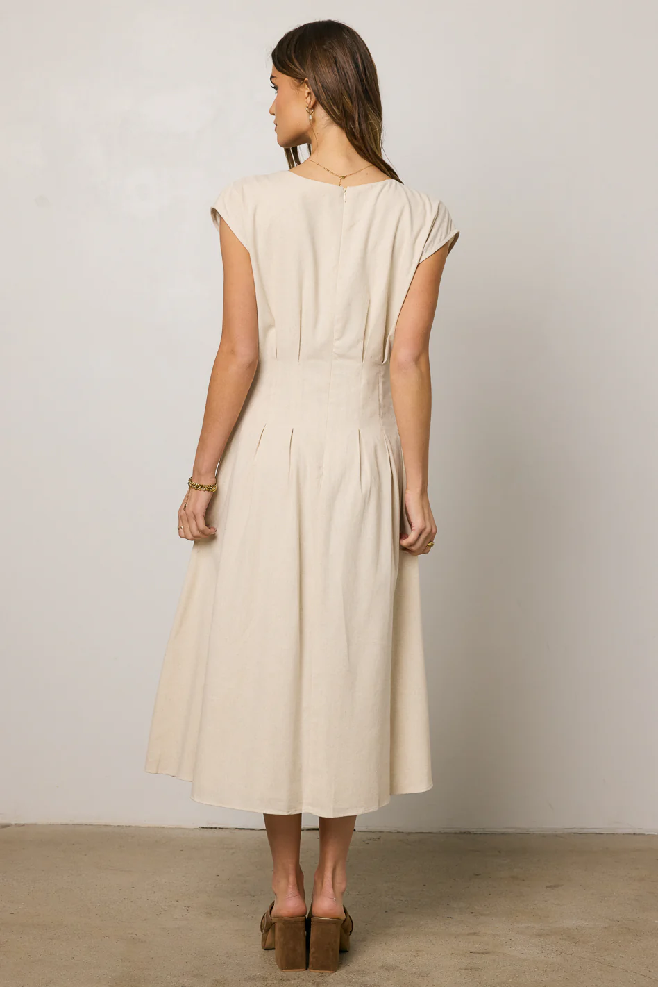 Isla Midi Dress in Oatmeal - FINAL SALE - Image 3