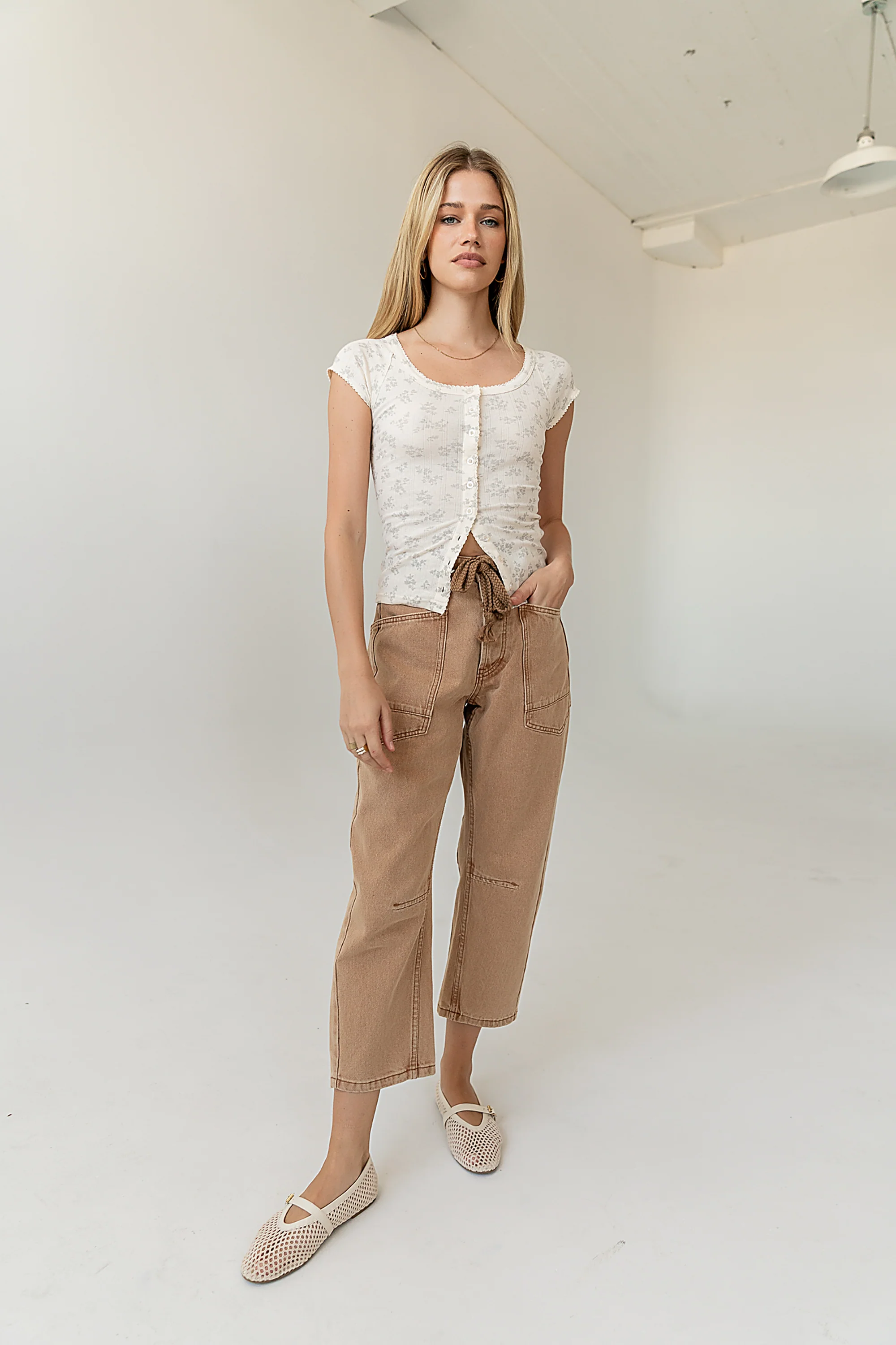 Jaynie Floral Top in Grey - FINAL SALE - Image 2