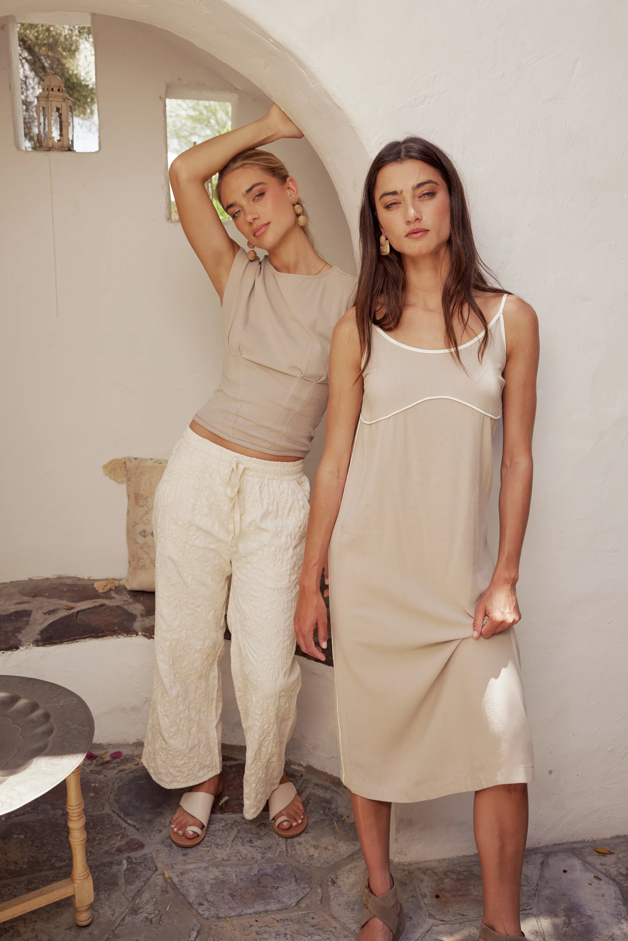 Joanna Contrast Midi Dress in Taupe - FINAL SALE - Image 4