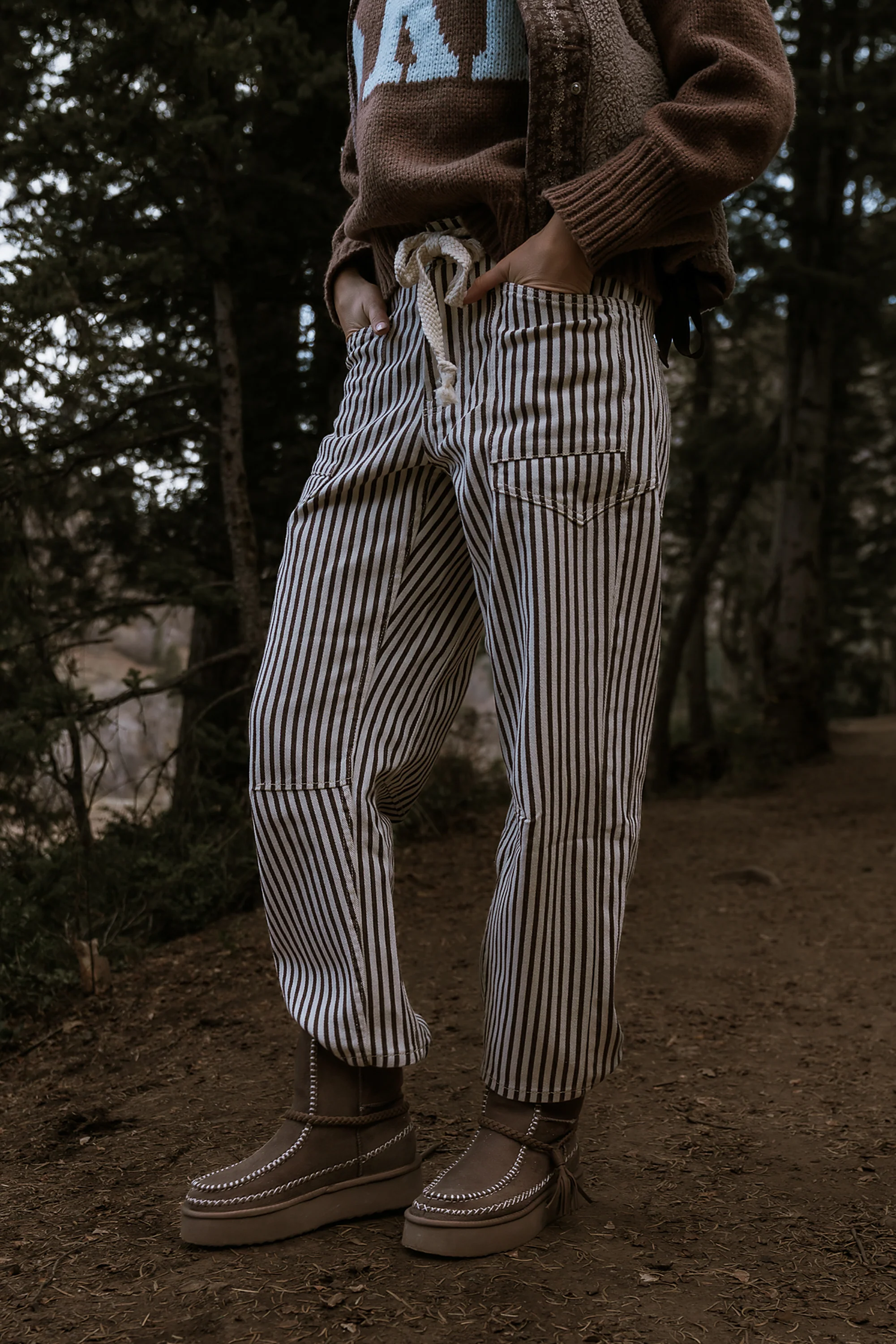 Jocelyn Barrel Jeans in Brown - FINAL SALE