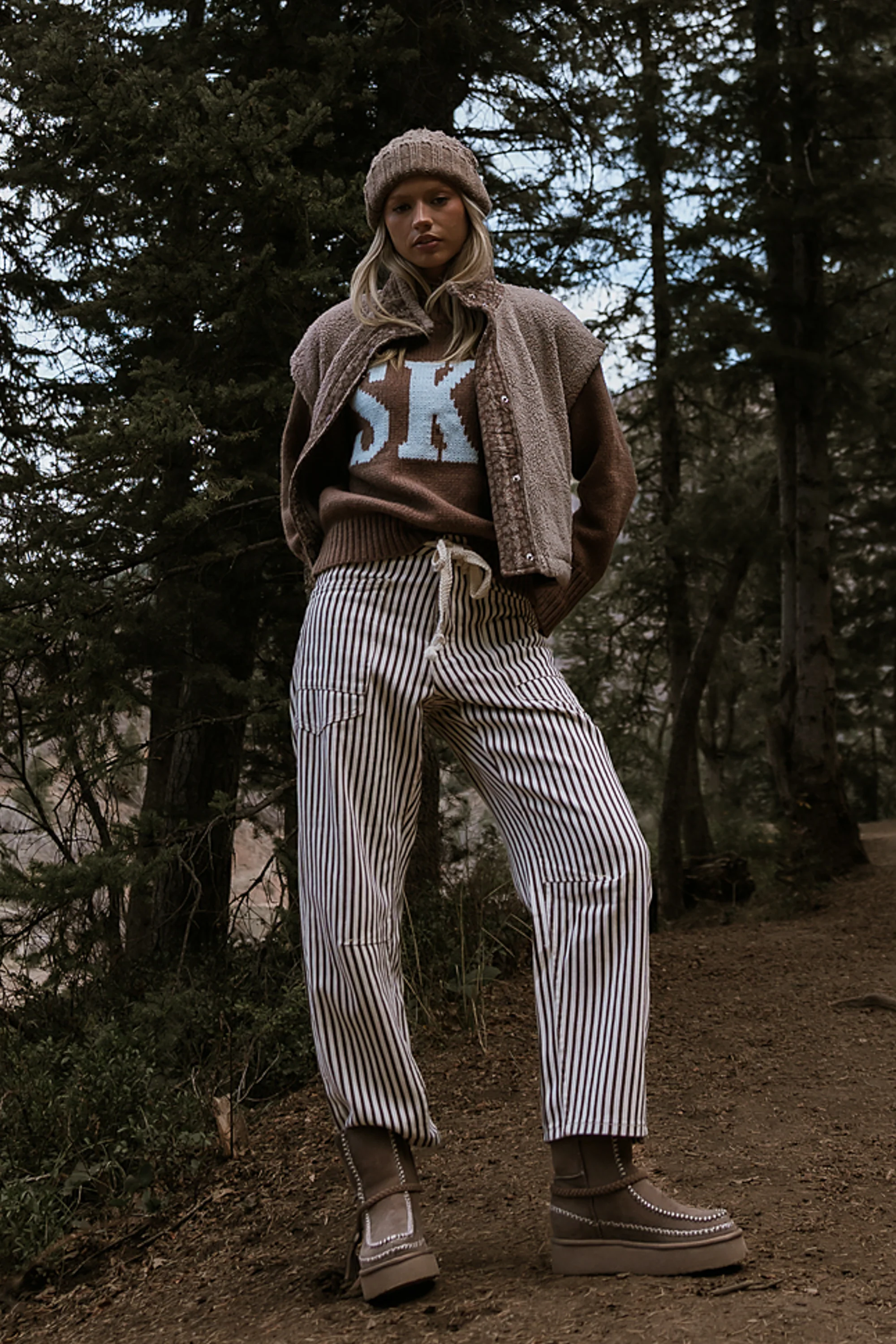 Jocelyn Barrel Jeans in Brown - FINAL SALE - Image 5