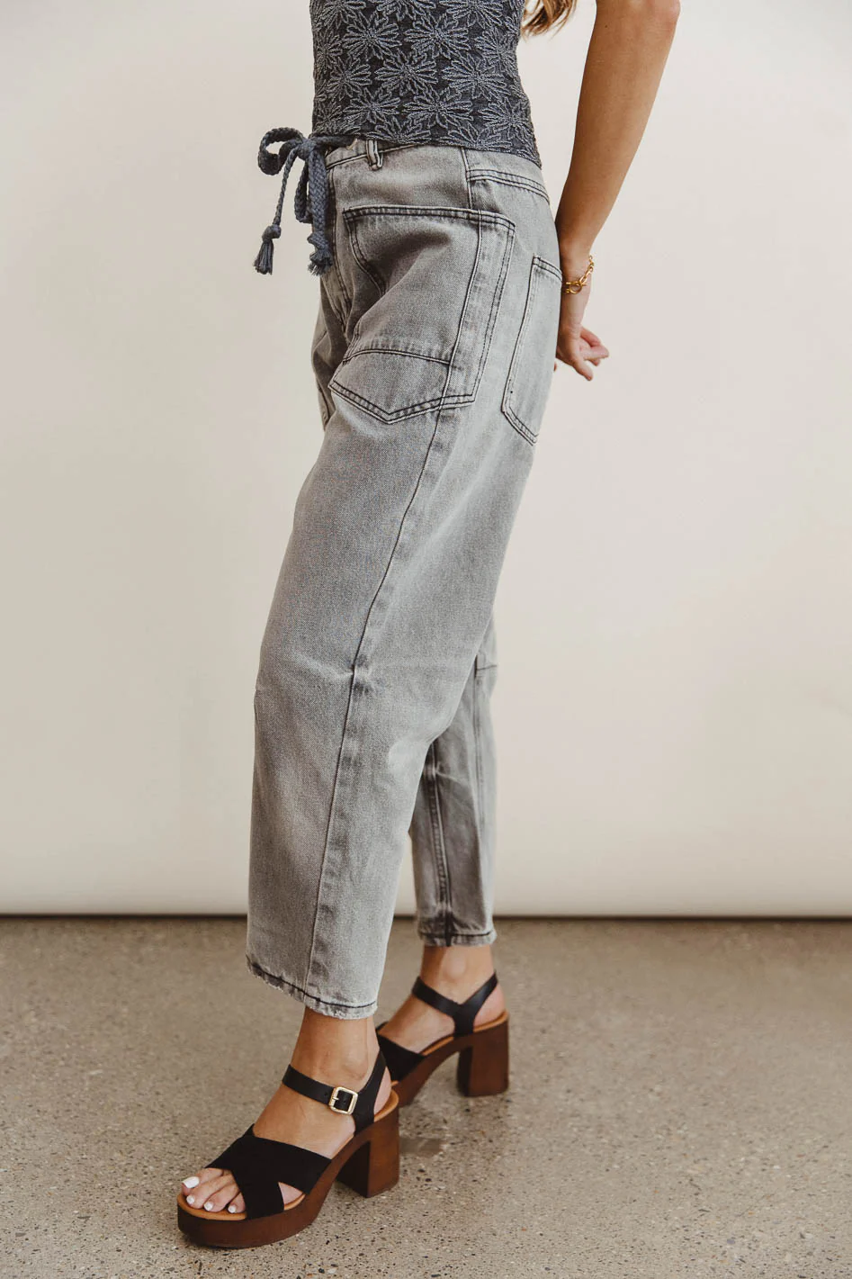 Jocelyn Barrel Jeans in Grey - FINAL SALE - Image 4
