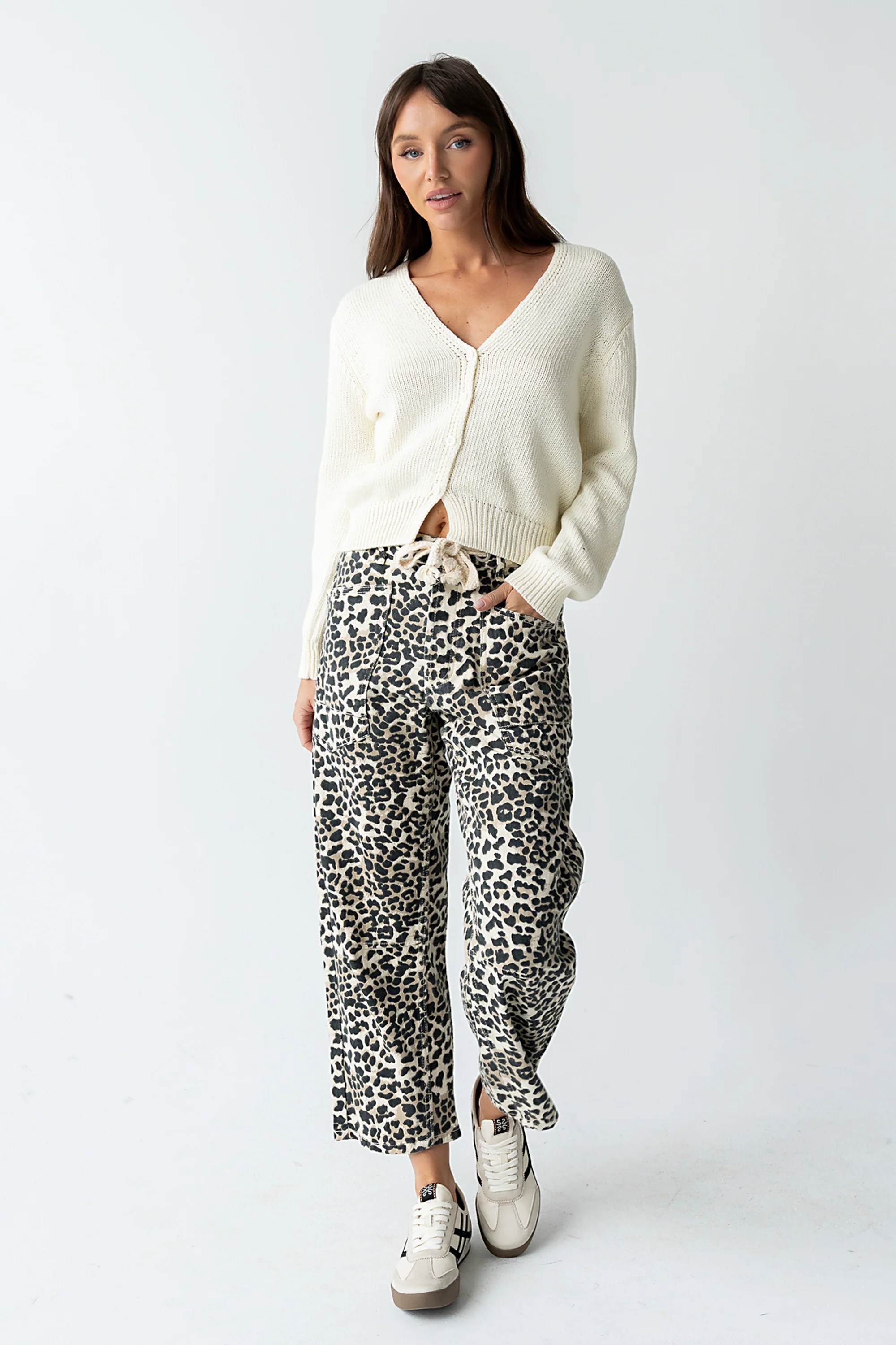 Jocelyn Barrel Jeans in Leopard - Image 5