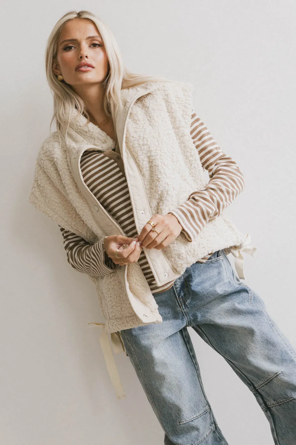 Johanna Sherpa Vest in Beige - FINAL SALE - Image 2