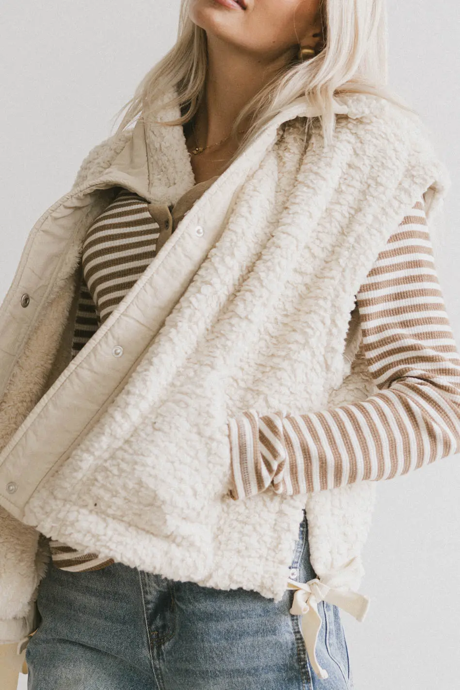 Johanna Sherpa Vest in Beige - FINAL SALE - Image 5