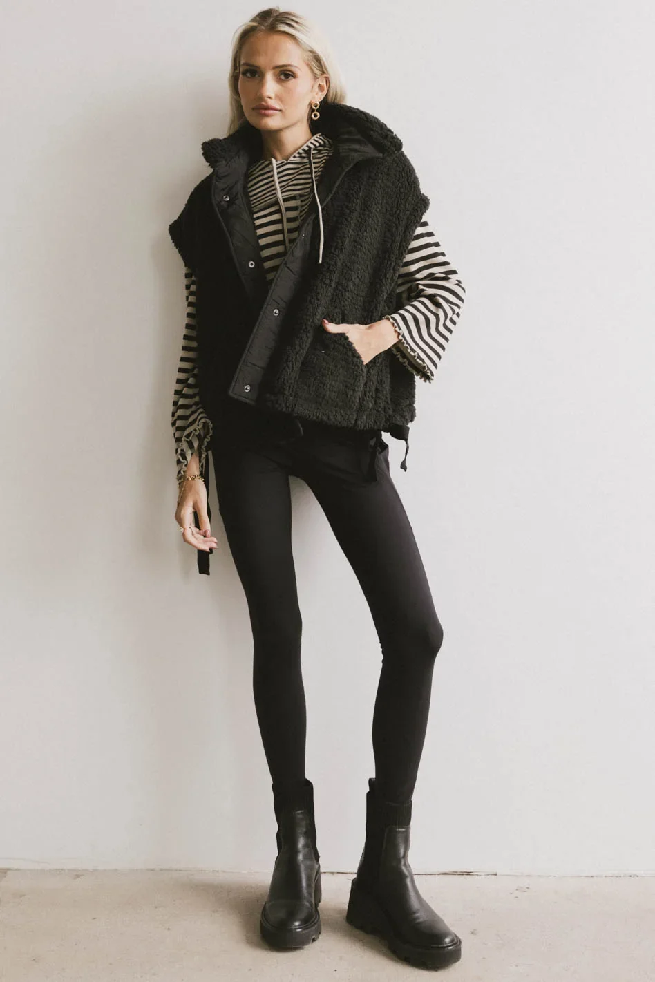 Johanna Sherpa Vest in Black - FINAL SALE - Image 4