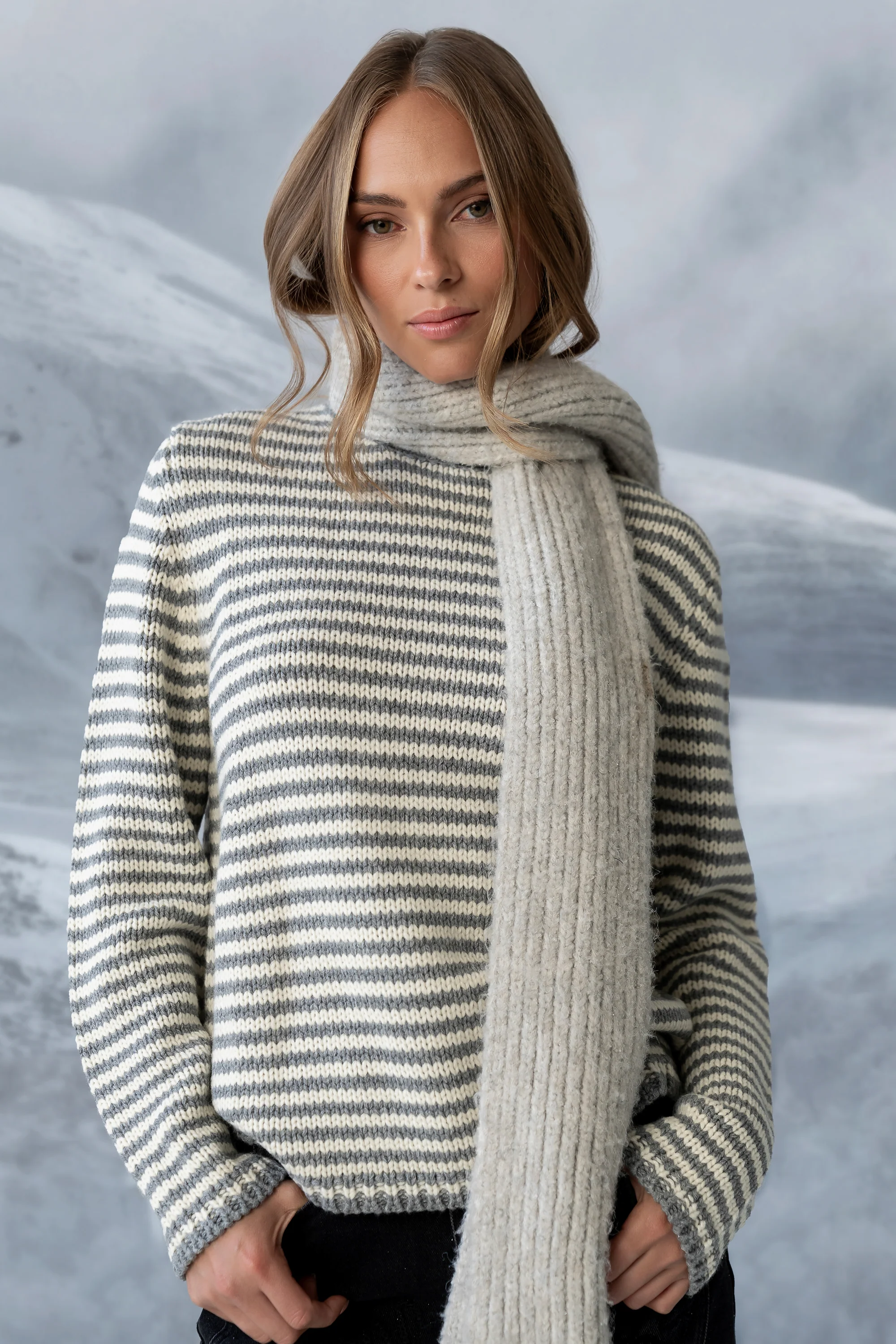 Jones Knit Sweater in Heather Grey - FINAL SALE - Image 4