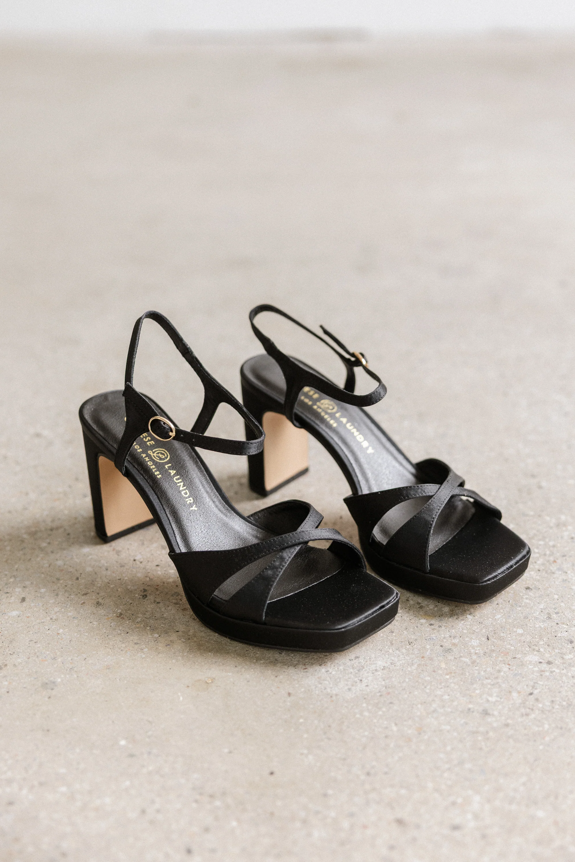 Josie Block Heel in Black - Image 4