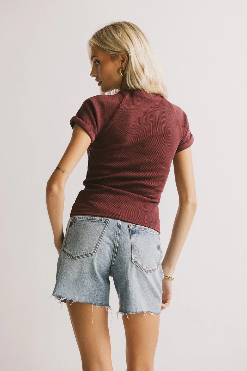 Kammie Ribbed Basic Tee in Maroon - FINAL SALE - Image 5