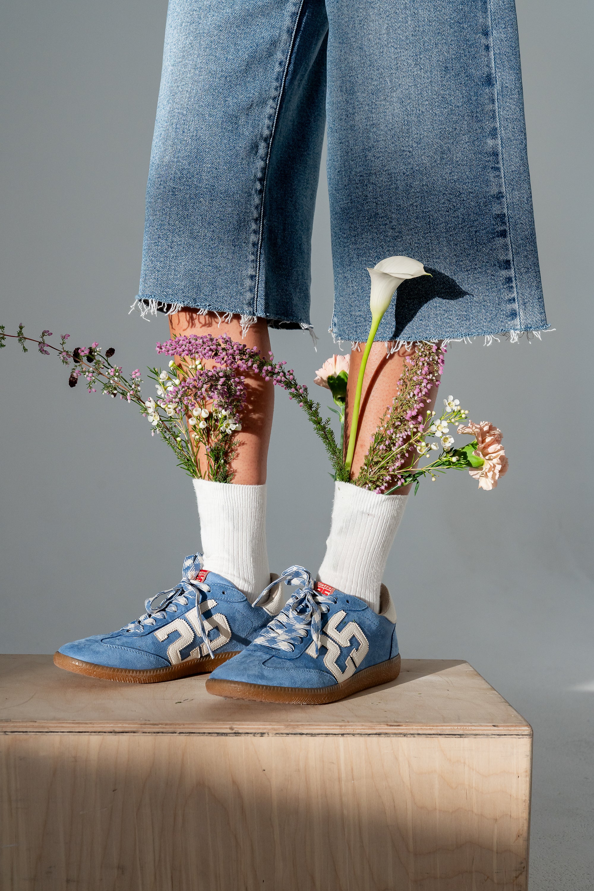 Kelly Retro Sneakers in Blue - Image 3