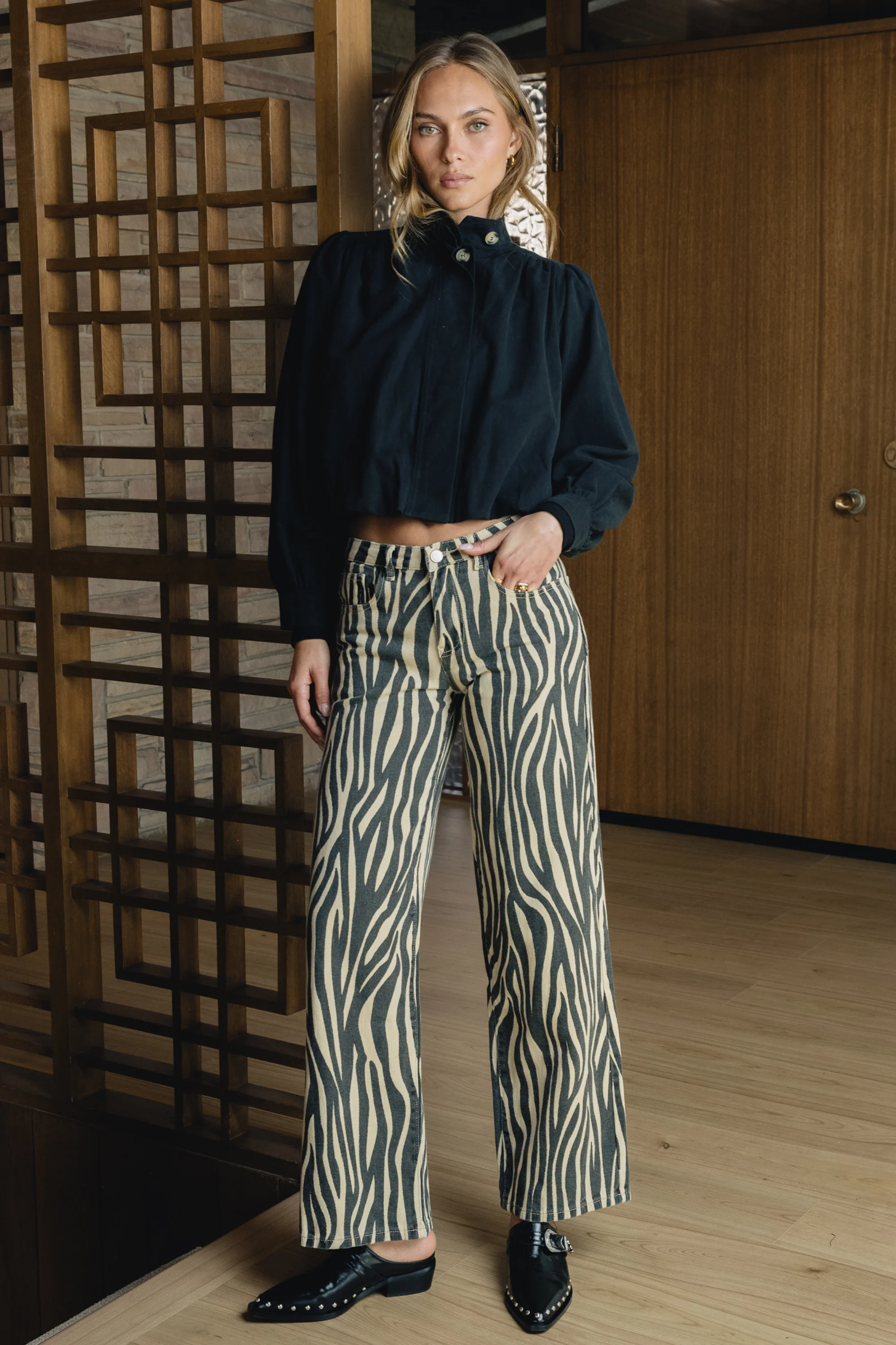 Kenzie Wide Leg Jeans in Zebra - Image 7