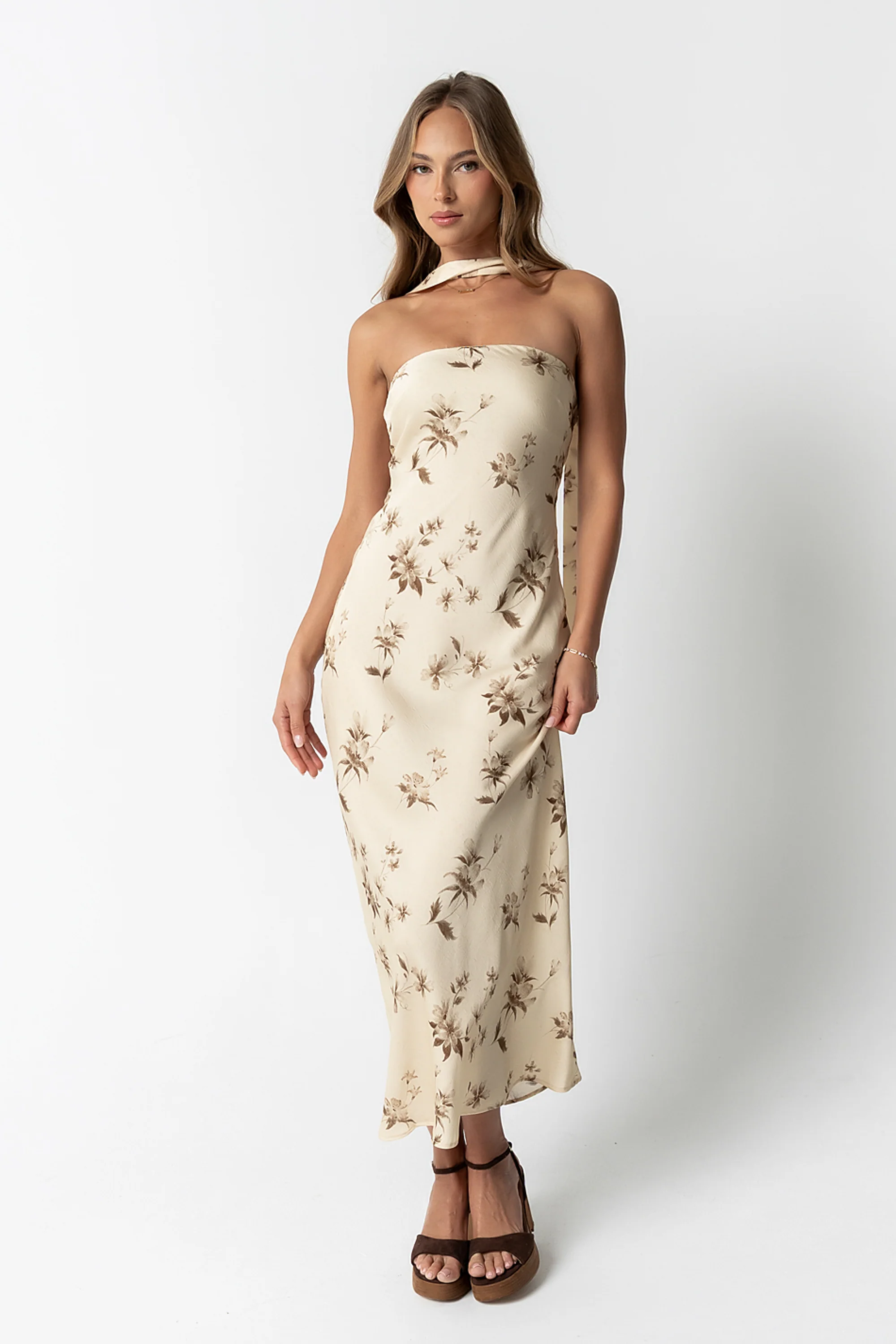 Kortnee Sleeveless Maxi Dress - Image 3