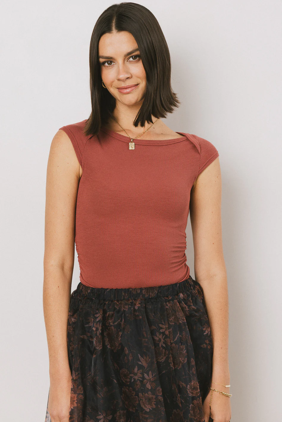 Leia Cap Sleeve Basic Top in Berry - FINAL SALE - Image 5