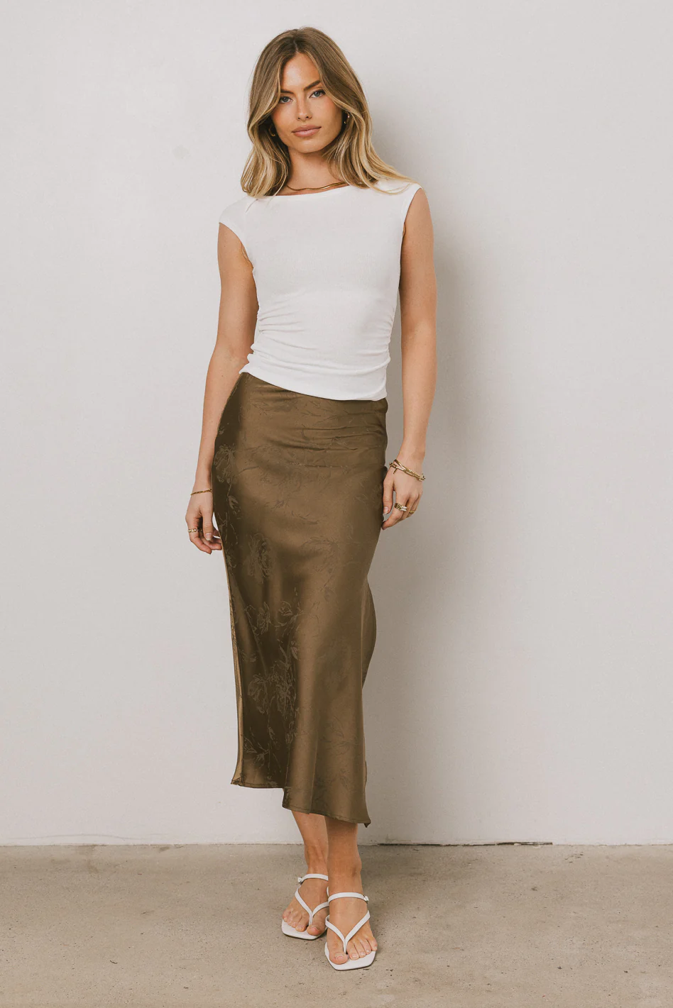 Leia Cap Sleeve Basic Top in Cream - Image 4