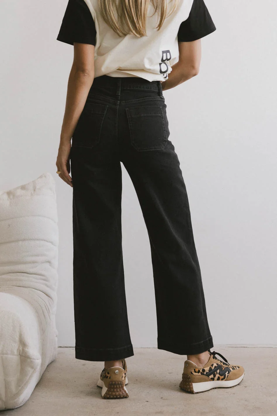 Leila Wide Leg Jeans in Black - Image 4