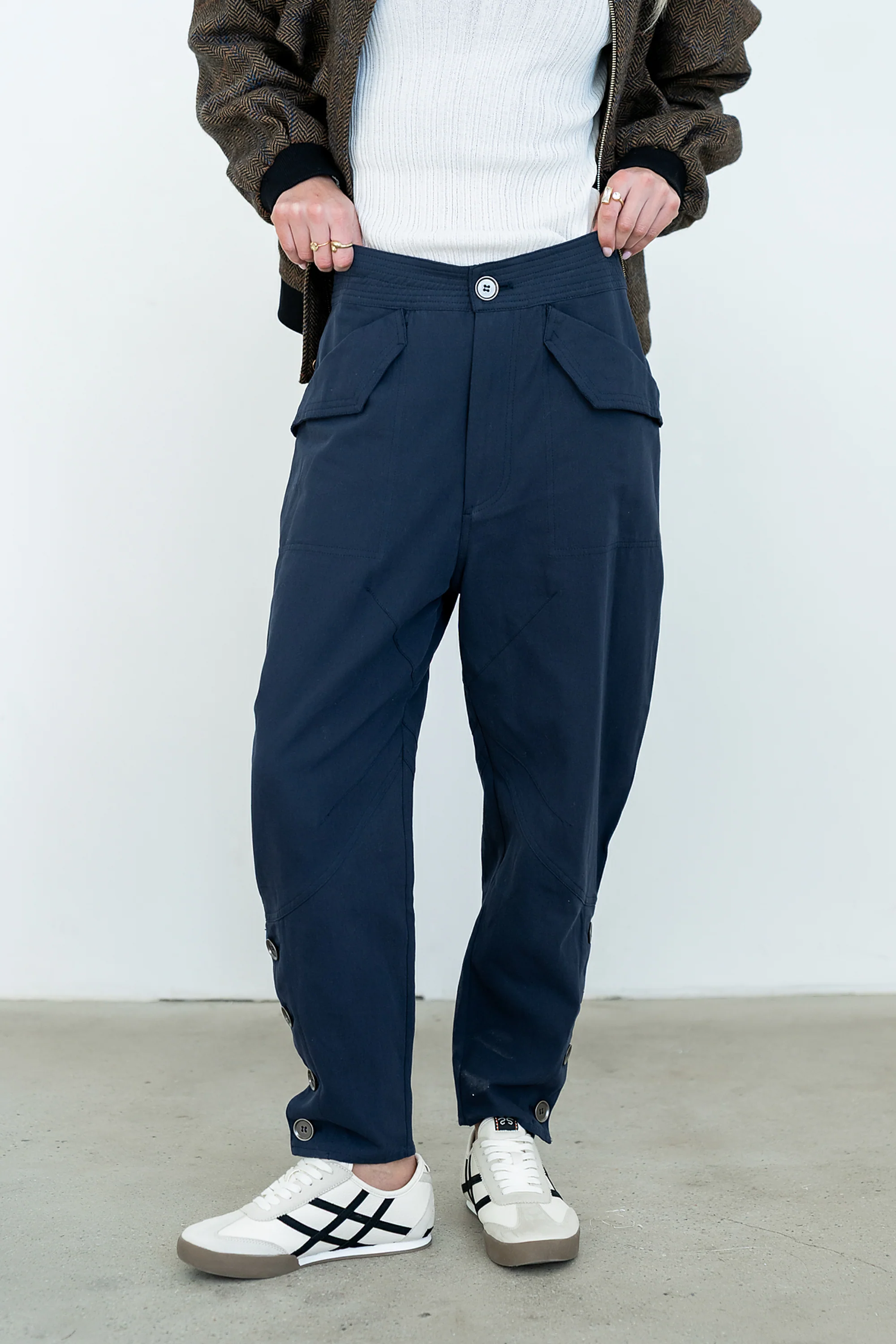 Lennie Cropped Barrel Pants - Image 6