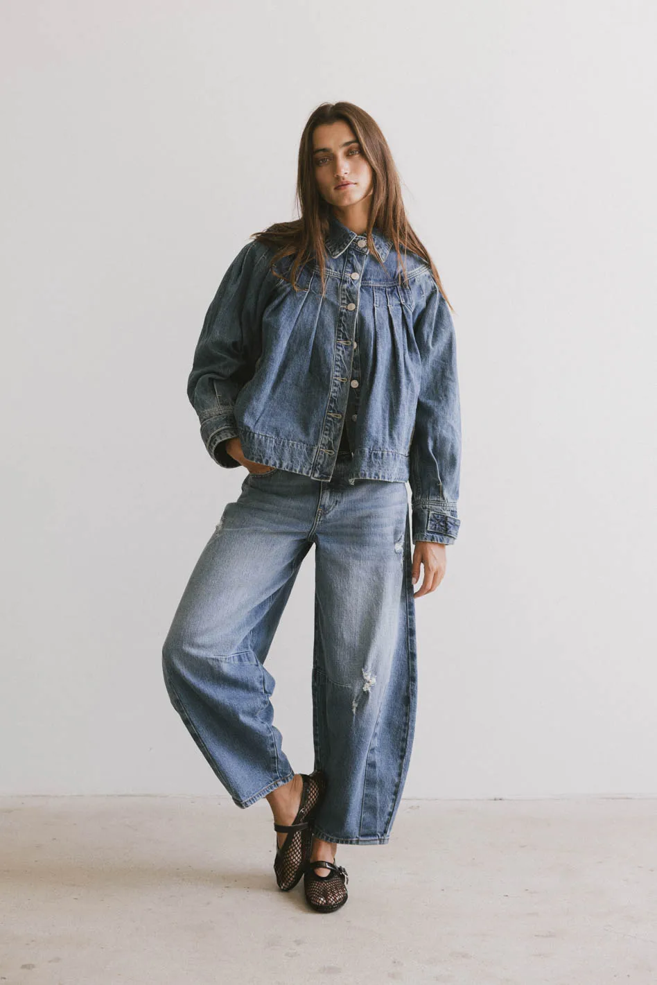 Lex Barrel Jeans in Medium Wash - FINAL SALE - Image 4