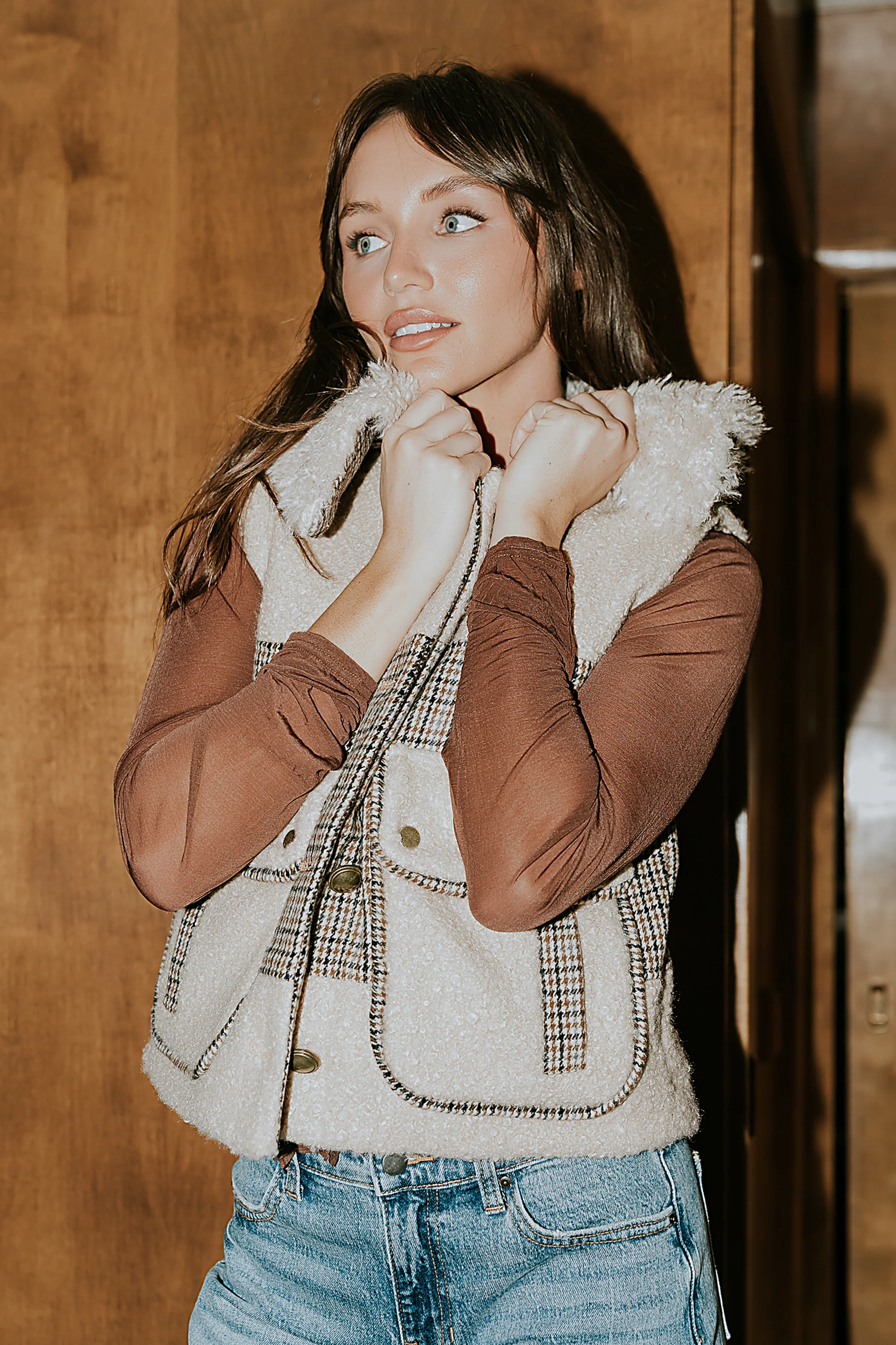 Liv Sherpa Vest in Taupe - FINAL SALE - Image 4