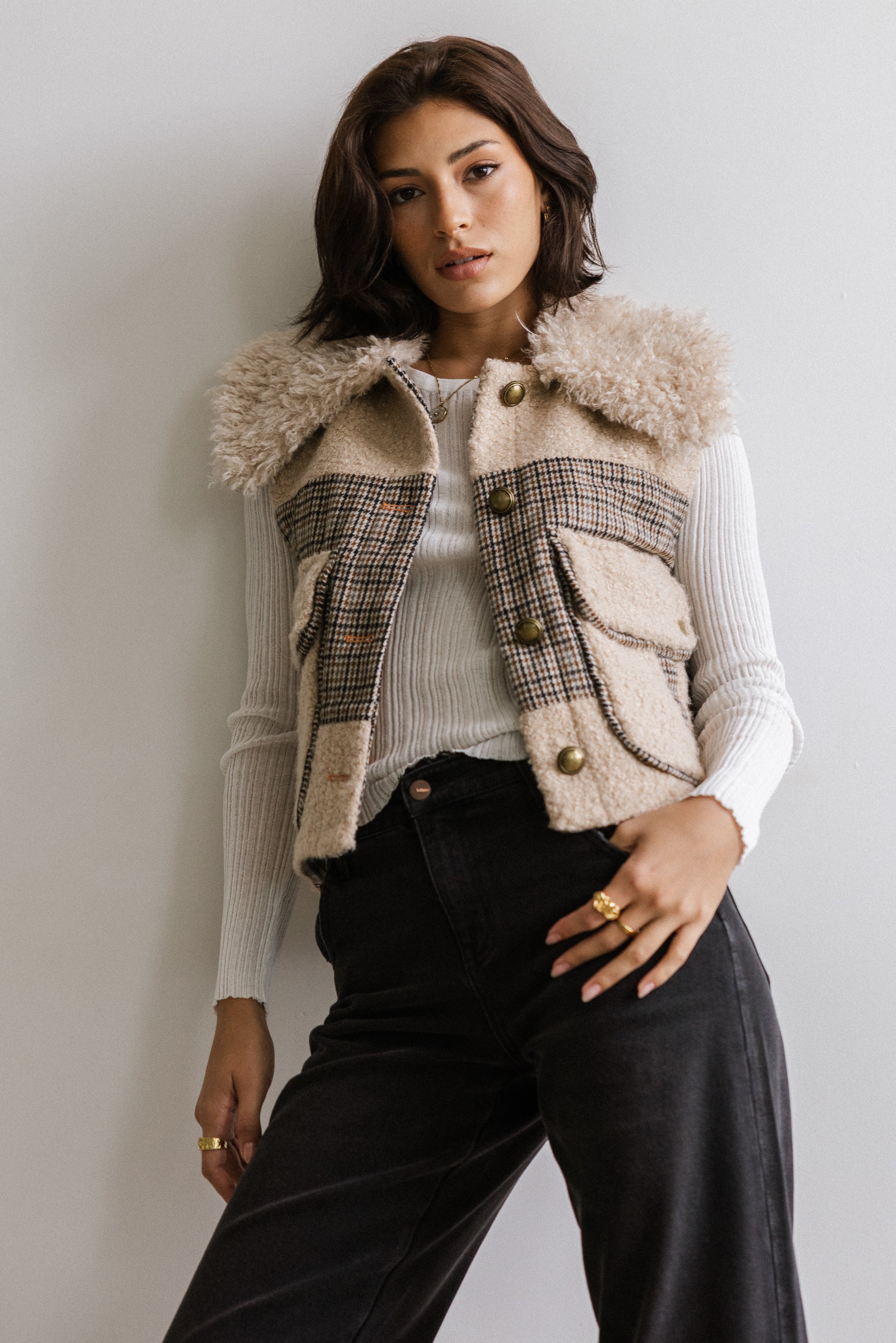 Liv Sherpa Vest in Taupe - FINAL SALE - Image 6